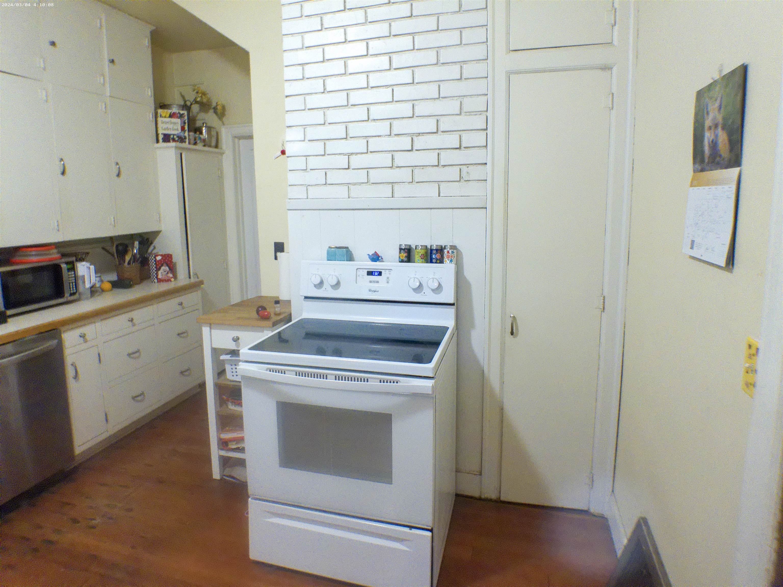 638 E 6th Ave - Photo 13