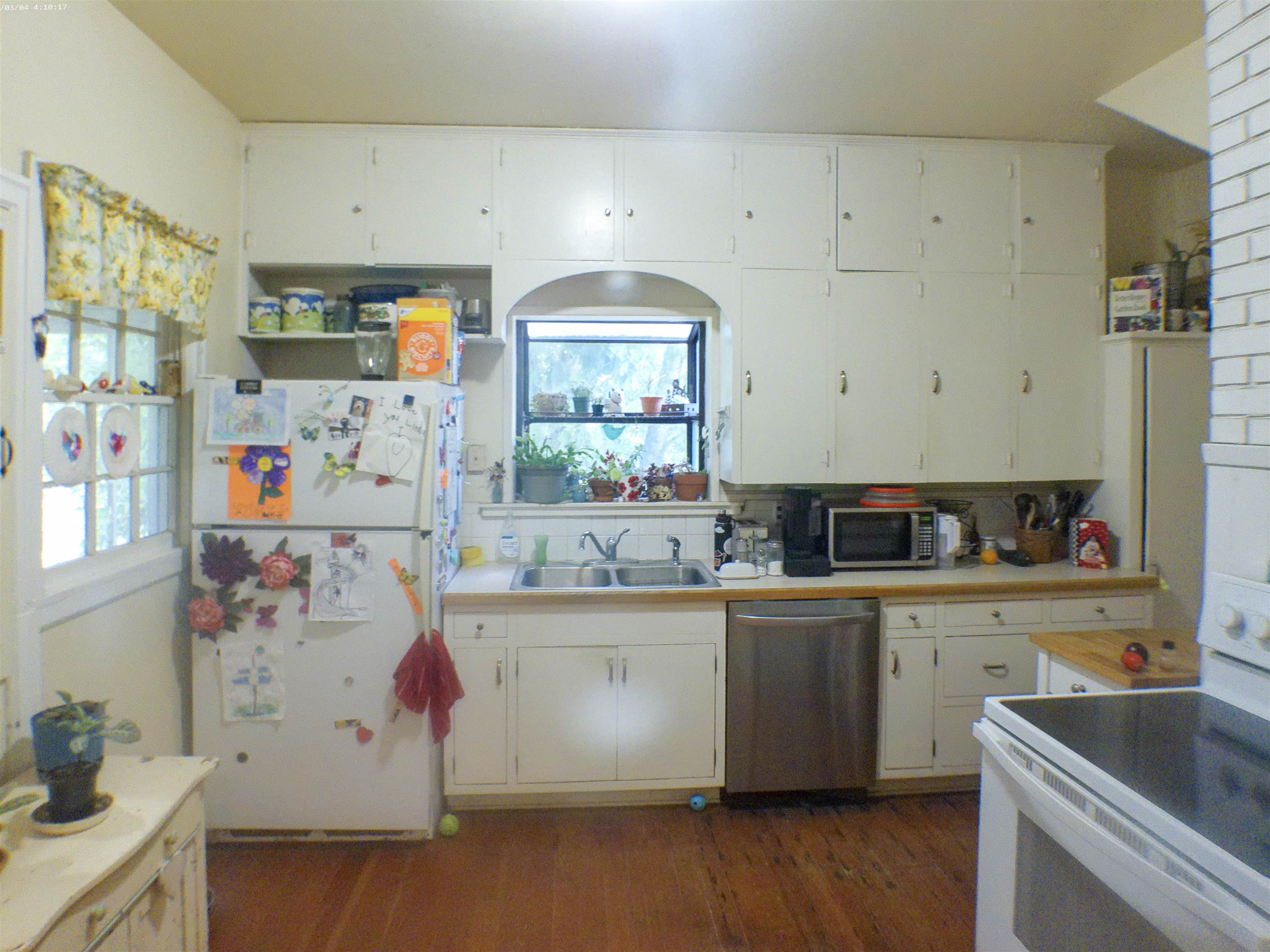 638 E 6th Ave - Photo 12