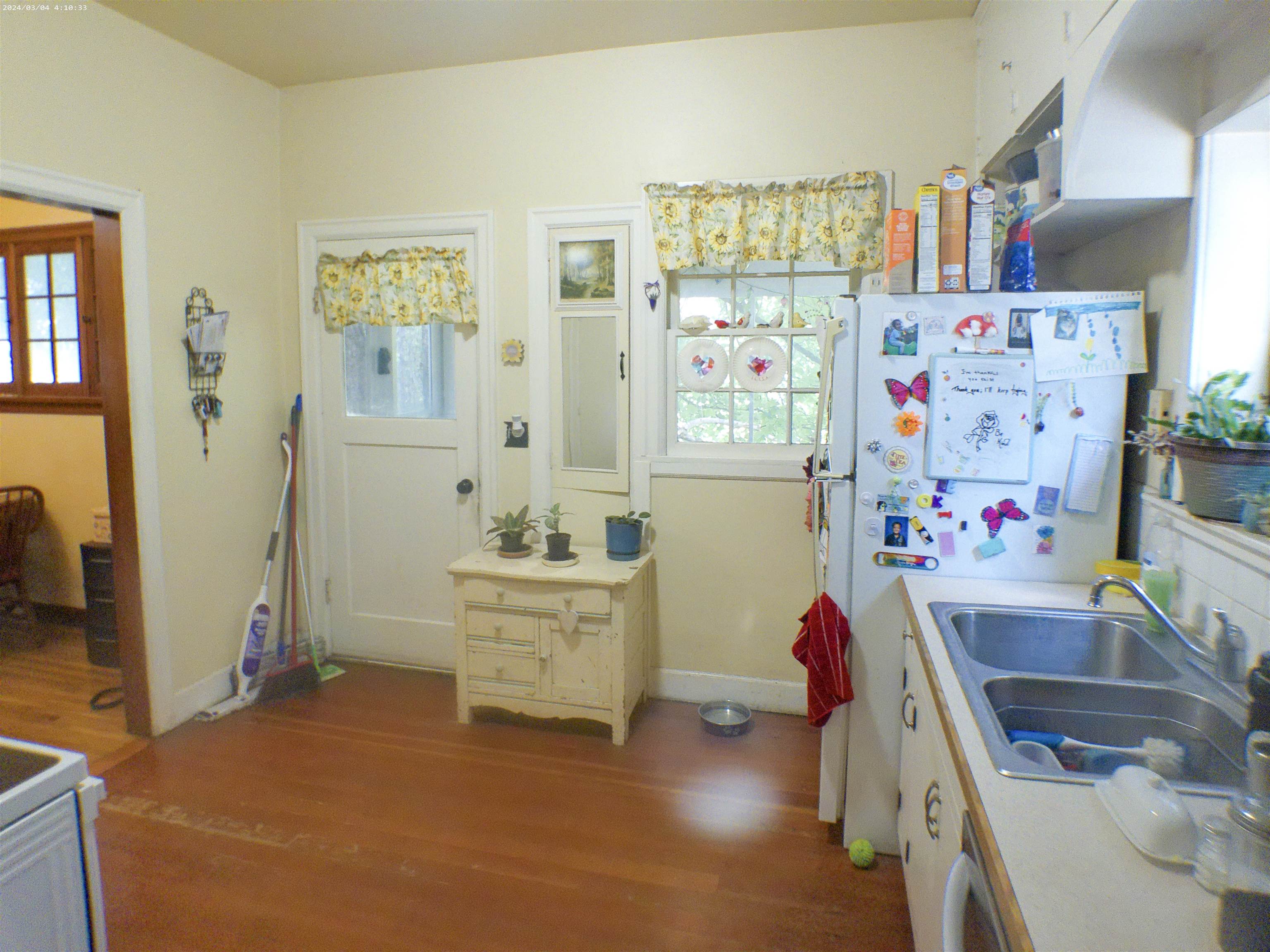 638 E 6th Ave - Photo 11