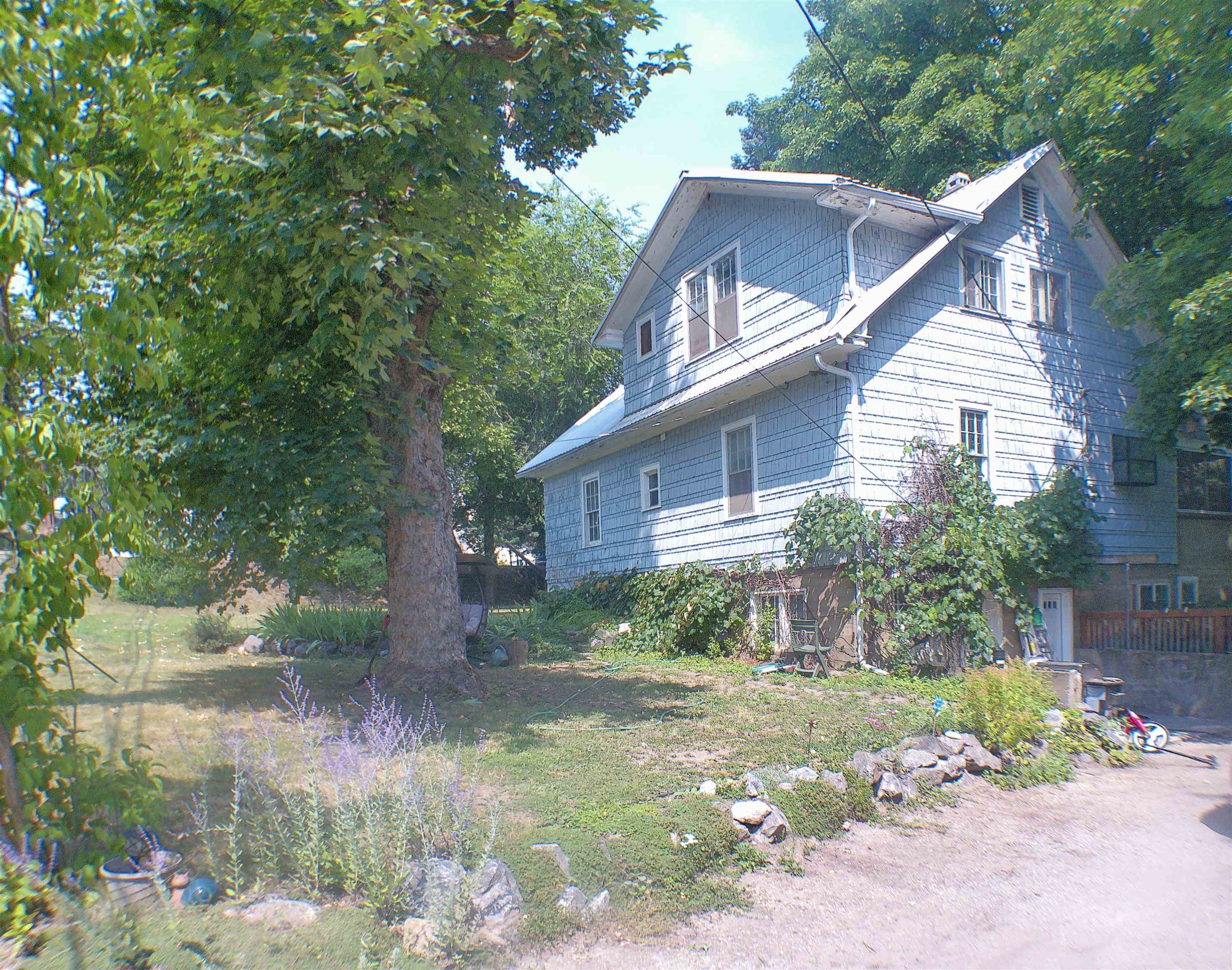638 E 6th Ave - Photo 23