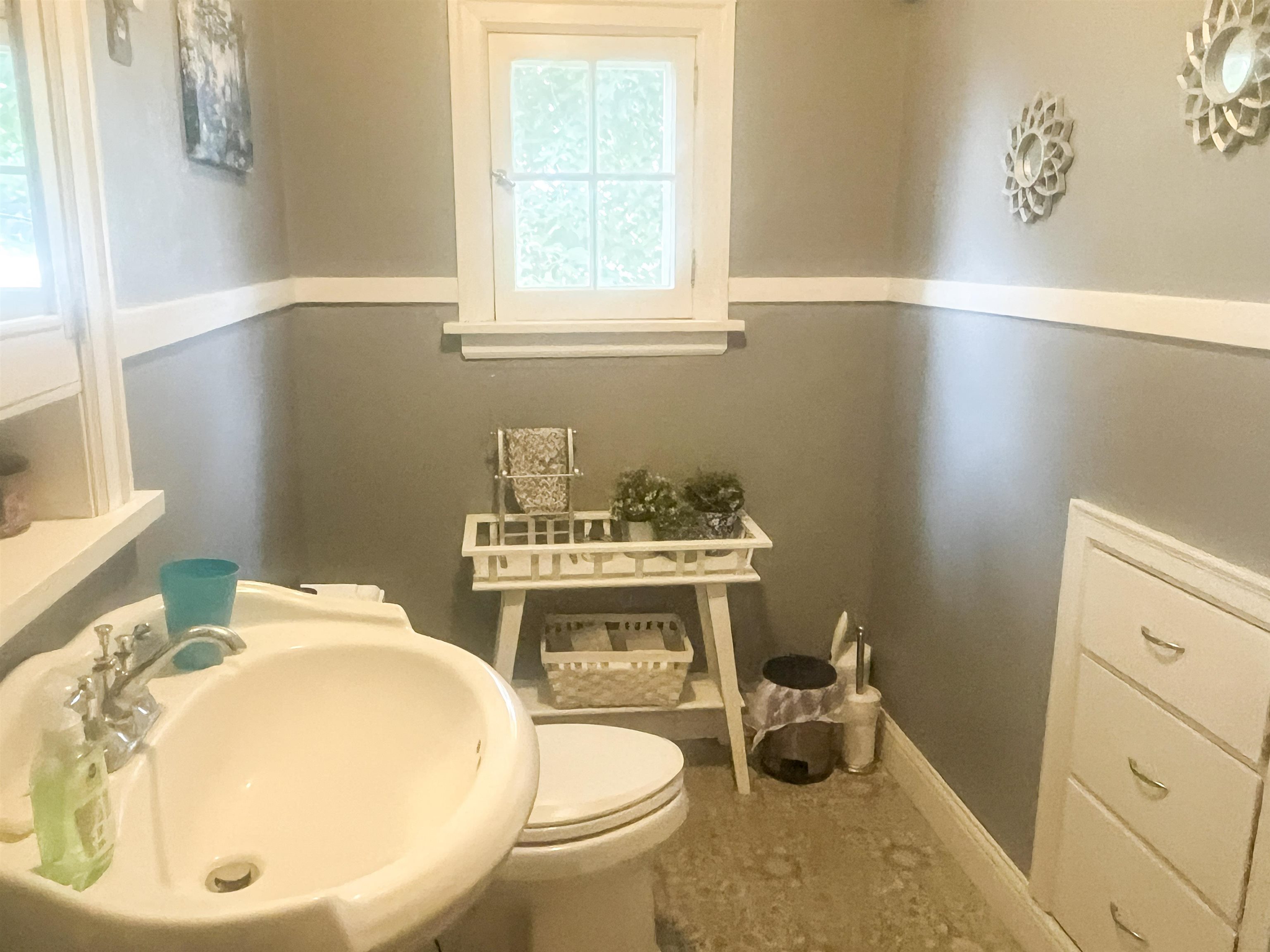 638 E 6th Ave - Photo 19