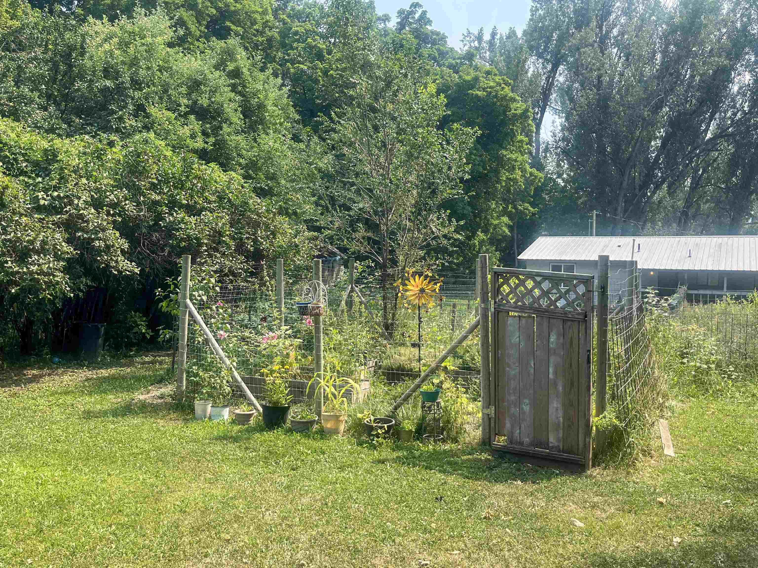 638 E 6th Ave - Photo 36