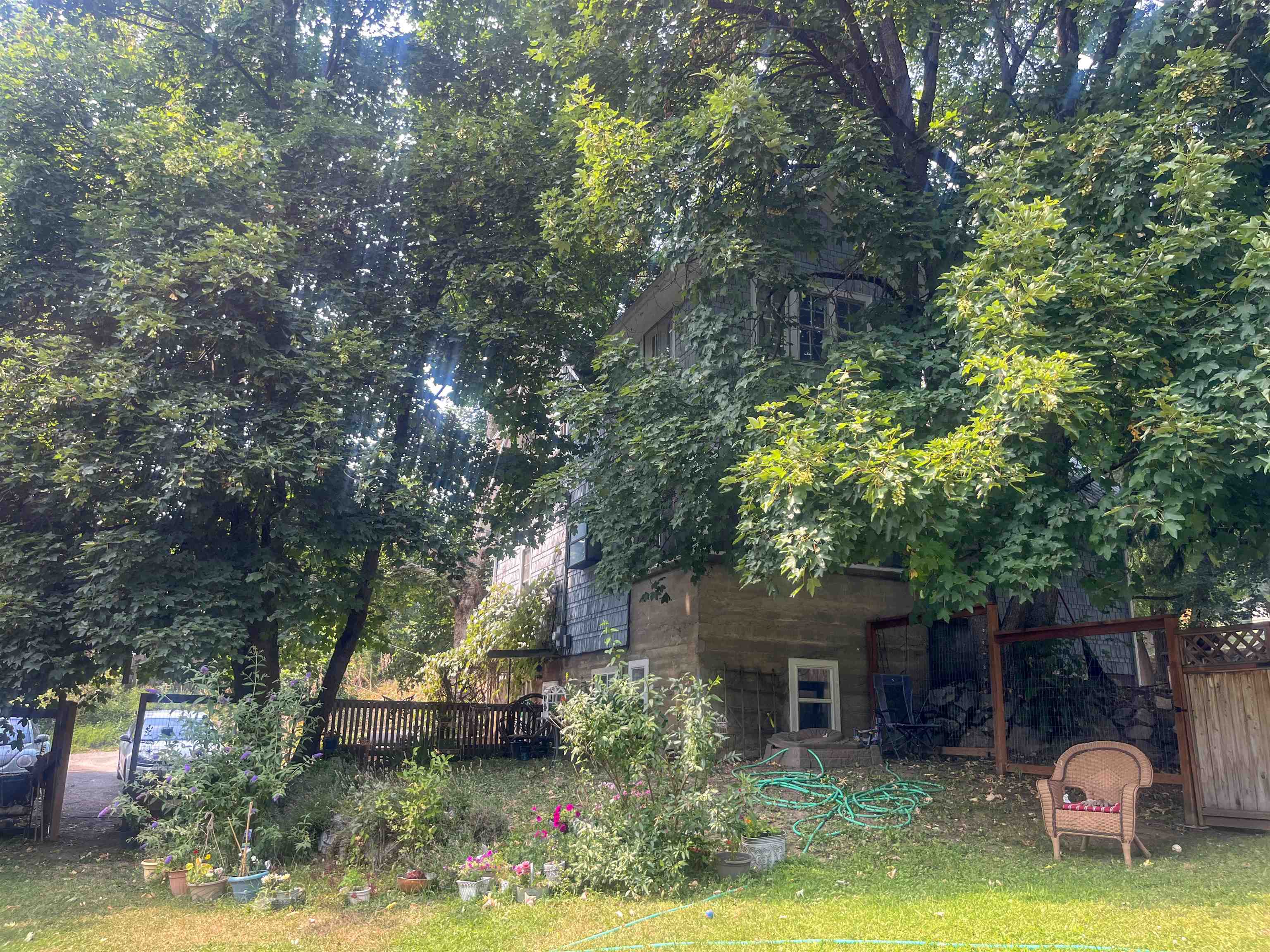 638 E 6th Ave - Photo 38