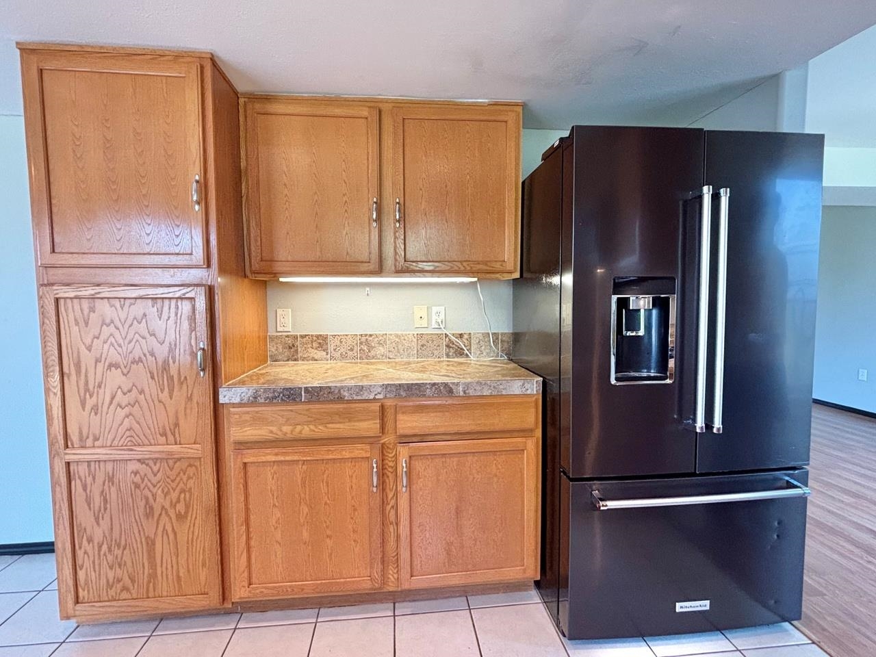905 Spence St - Photo 3