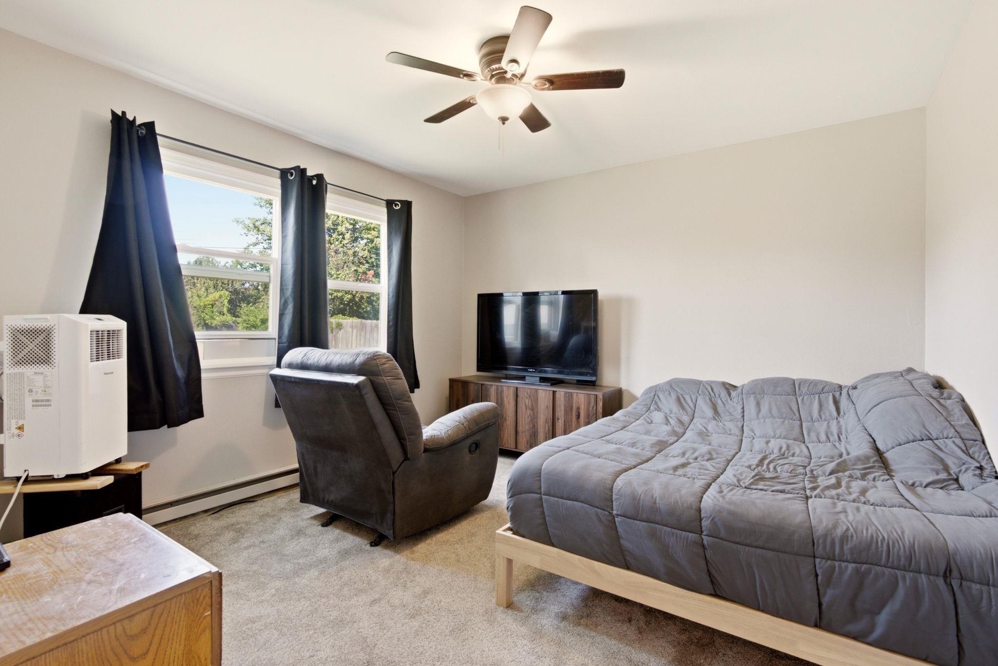 16305 E Riverside Ave - Photo 18