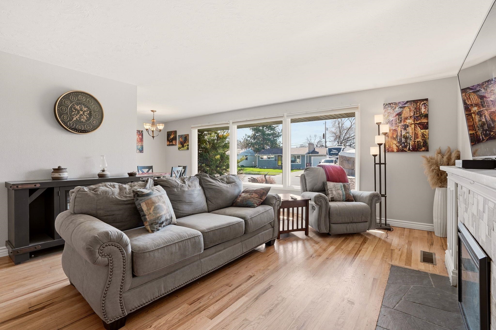 3010 W BISMARK Ave - Photo 3