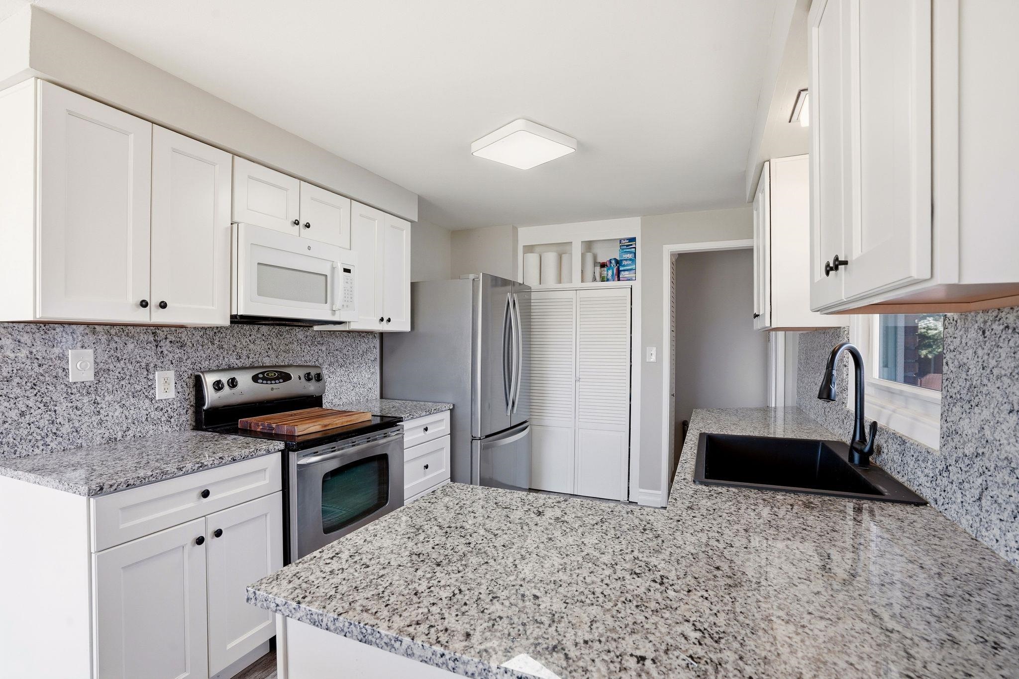 3010 W BISMARK Ave - Photo 10