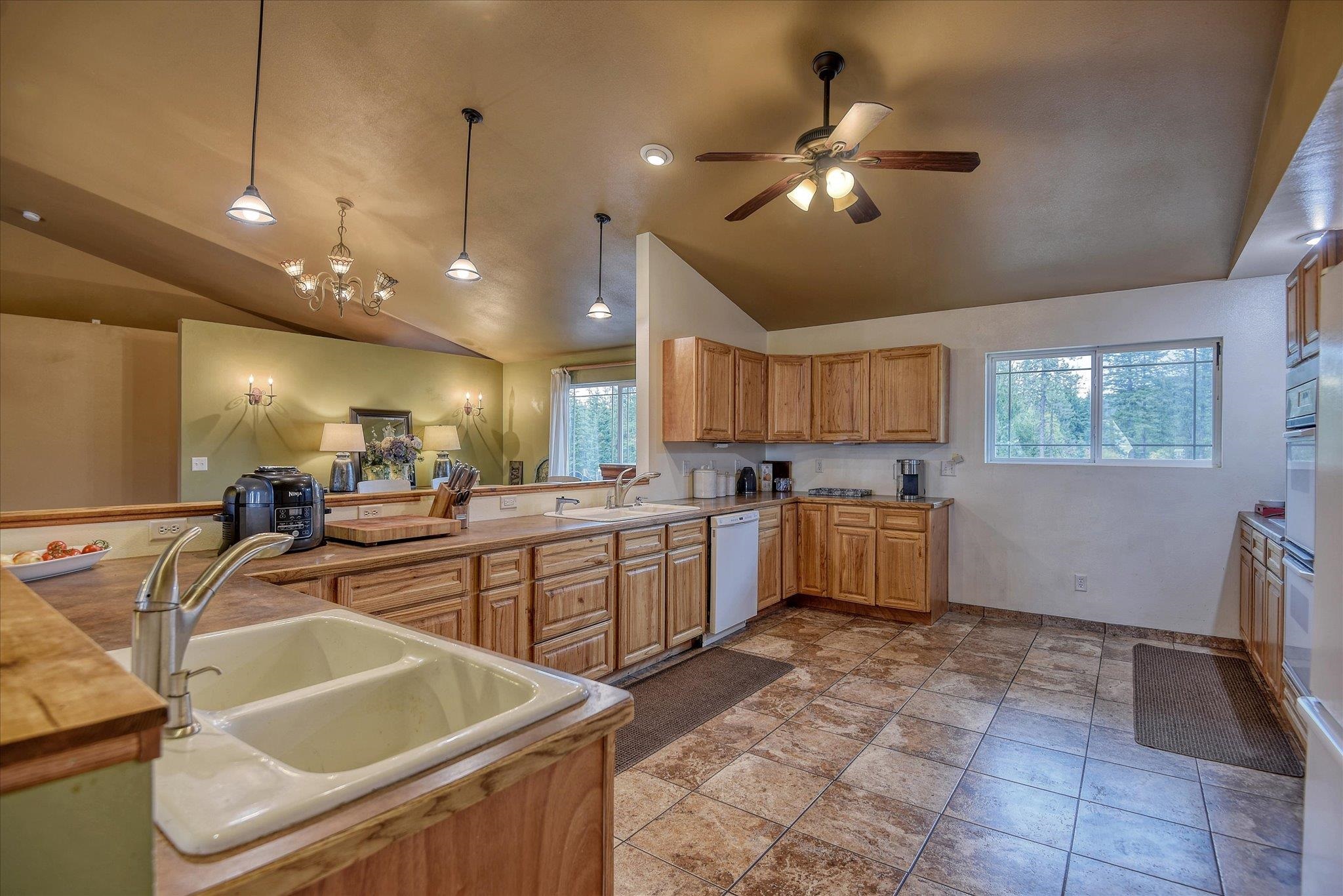 704 Mccammon Rd - Photo 12