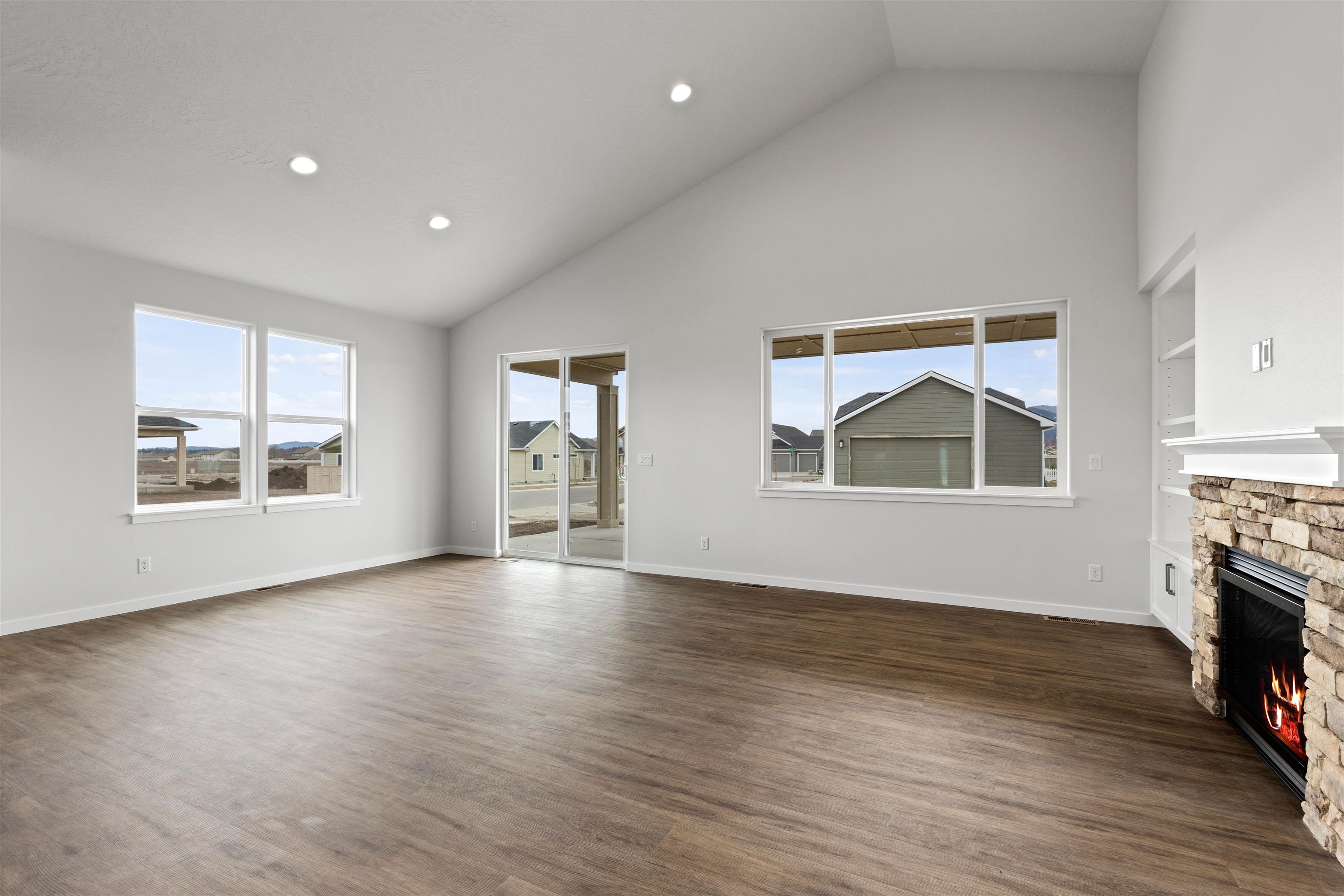 12225 N VALENCIA Ave - Photo 9