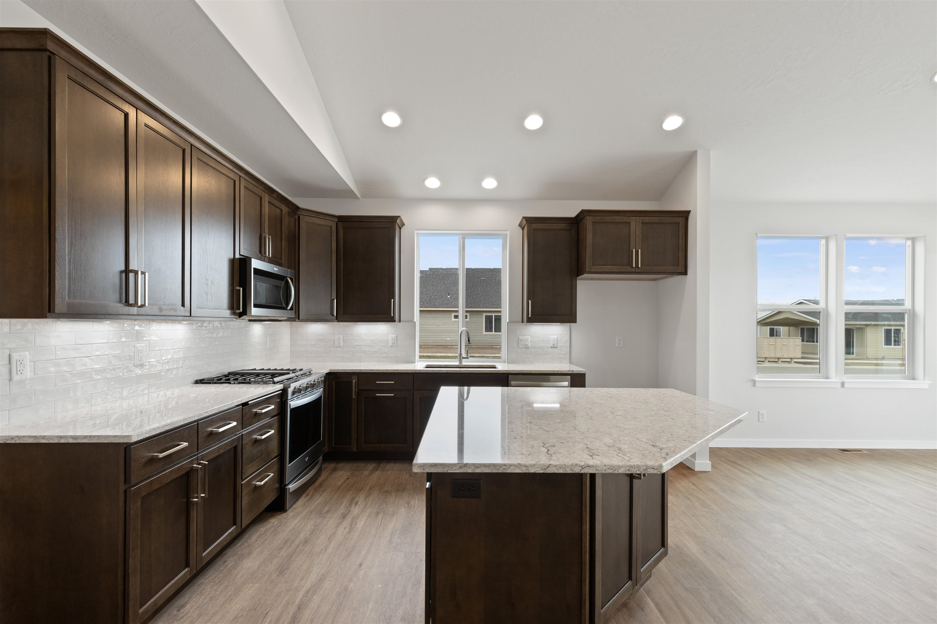 12225 N VALENCIA Ave - Photo 14