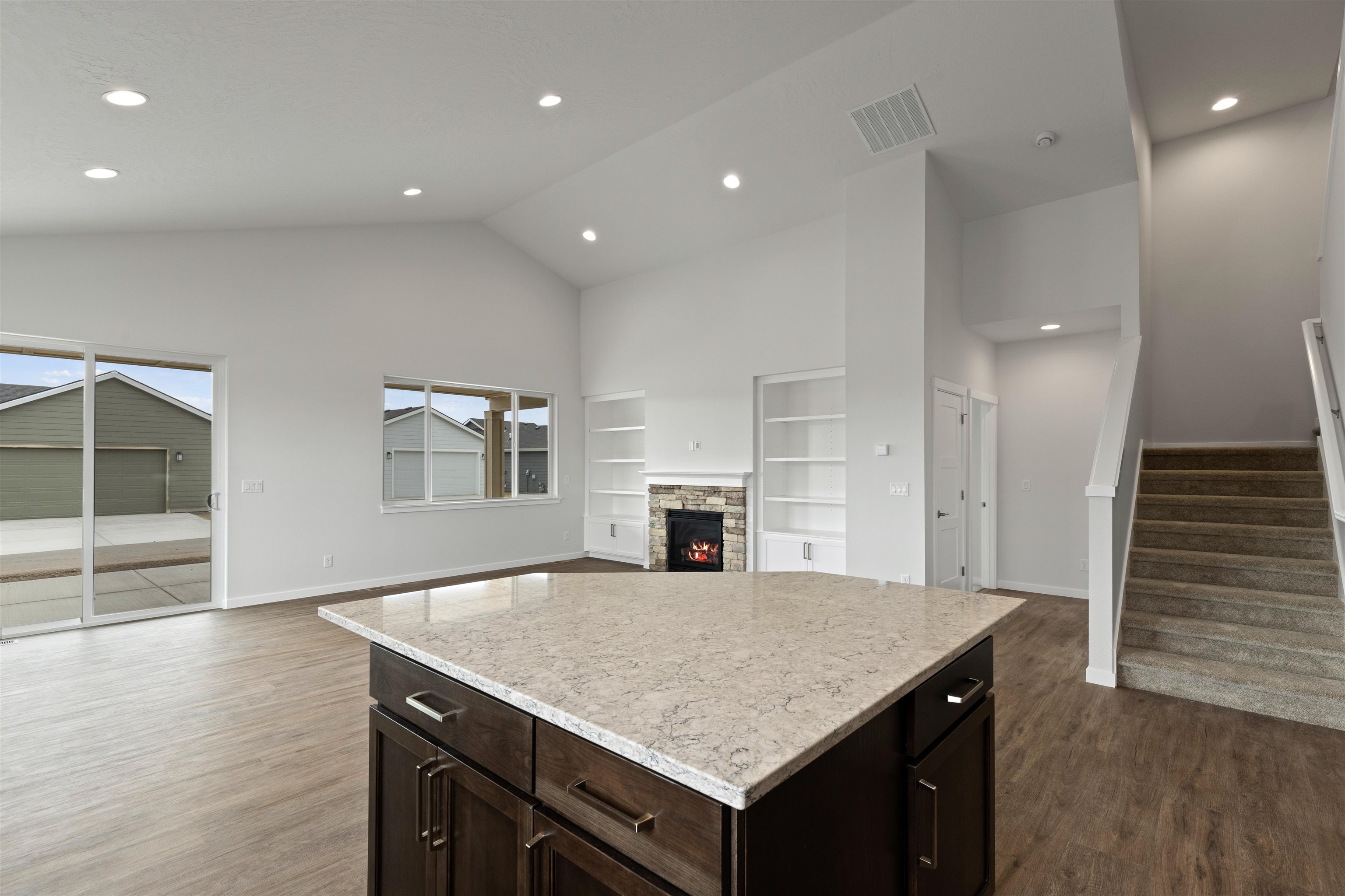 12225 N VALENCIA Ave - Photo 16