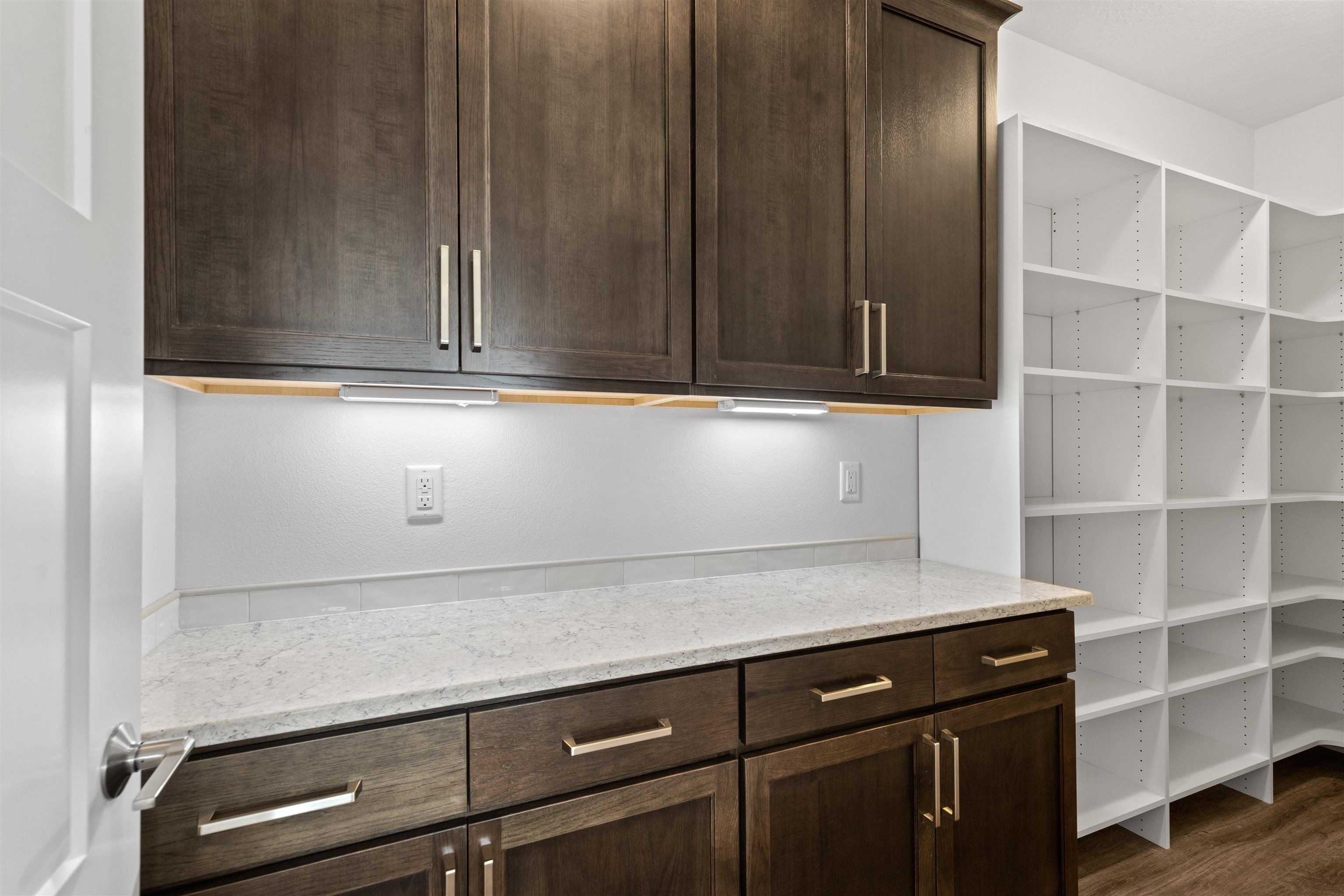 12225 N VALENCIA Ave - Photo 17