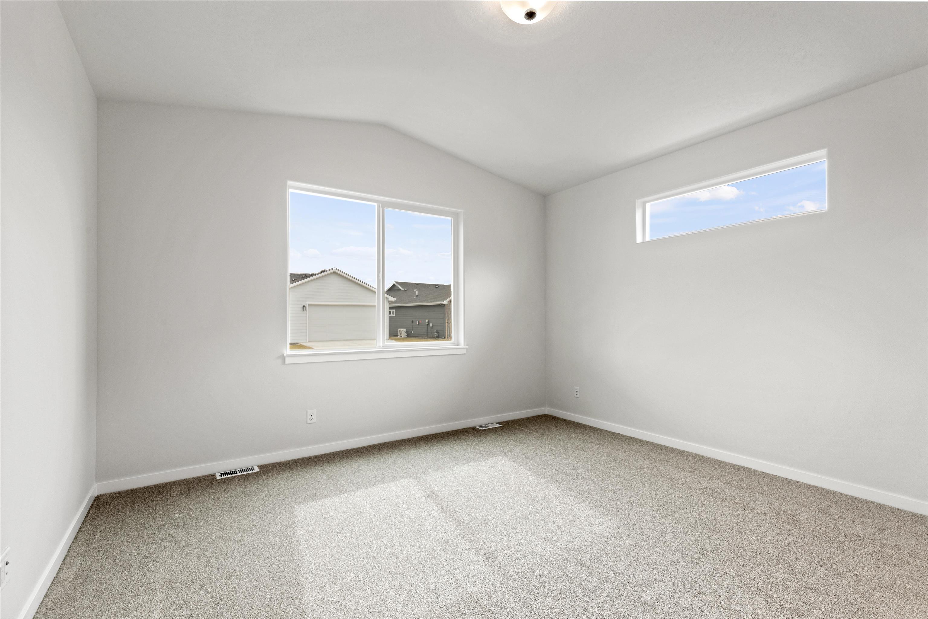 12225 N VALENCIA Ave - Photo 19
