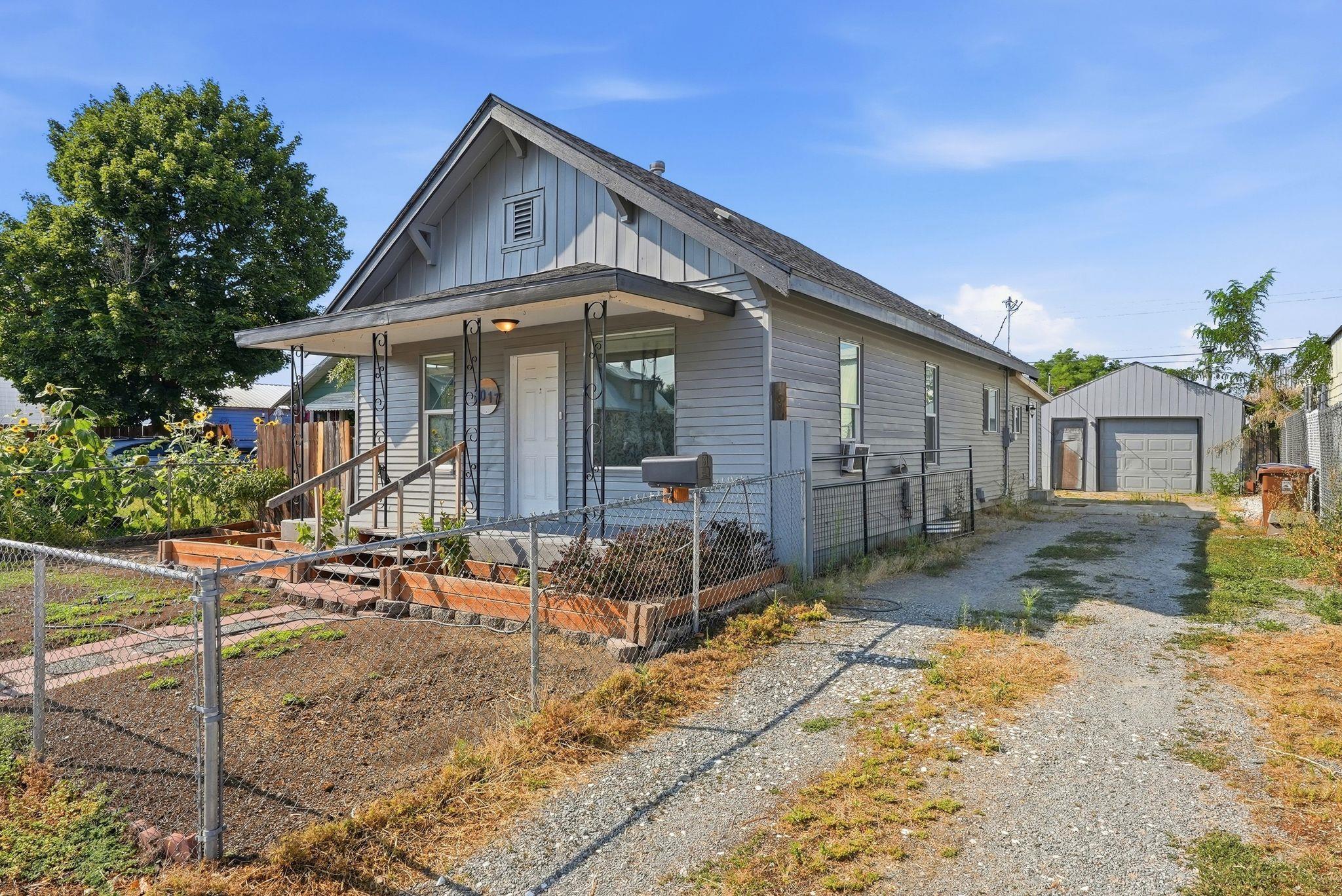 3017 E Rowan Ave - Photo 3