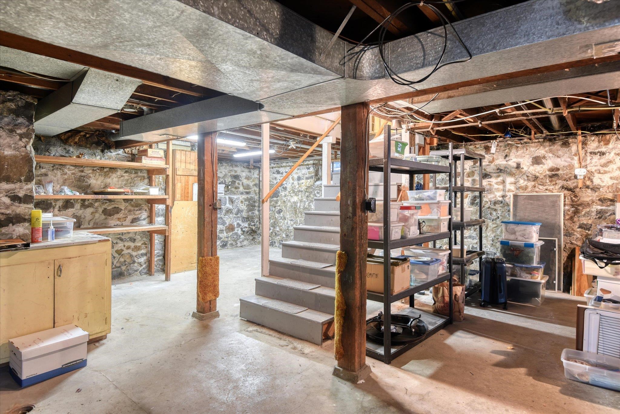 2304 W Mission Ave - Photo 25