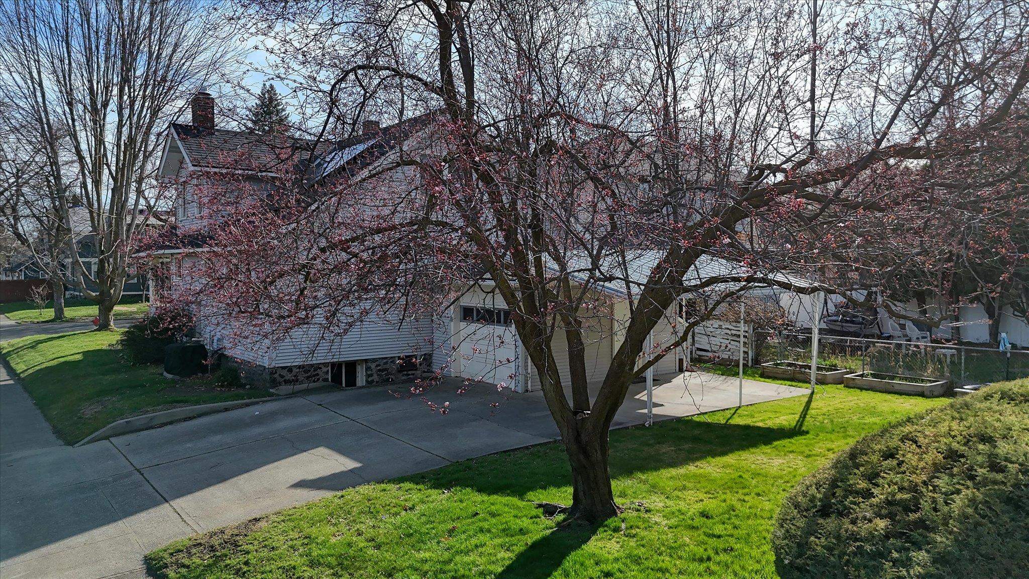 2304 W Mission Ave - Photo 34