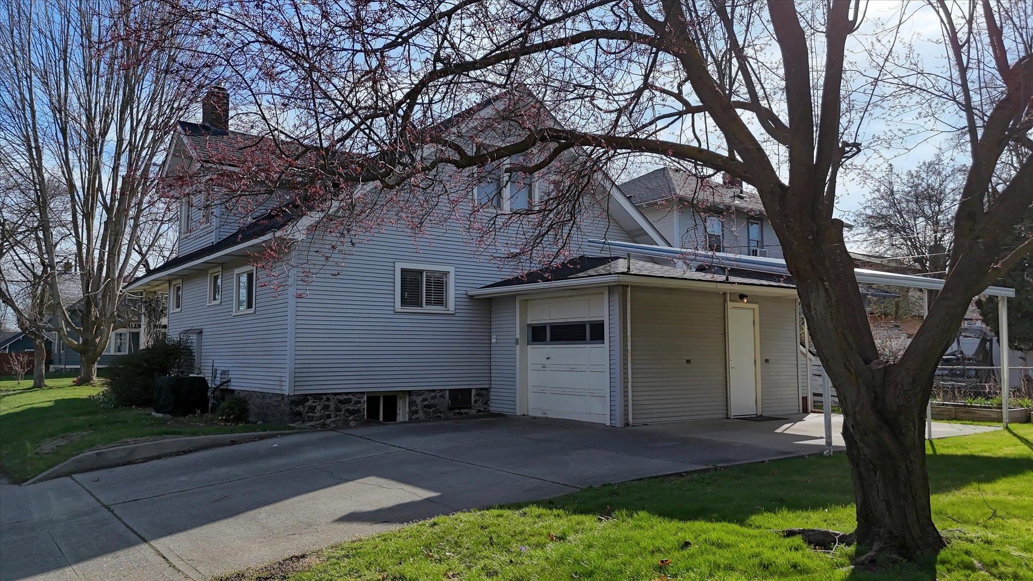 2304 W Mission Ave - Photo 35