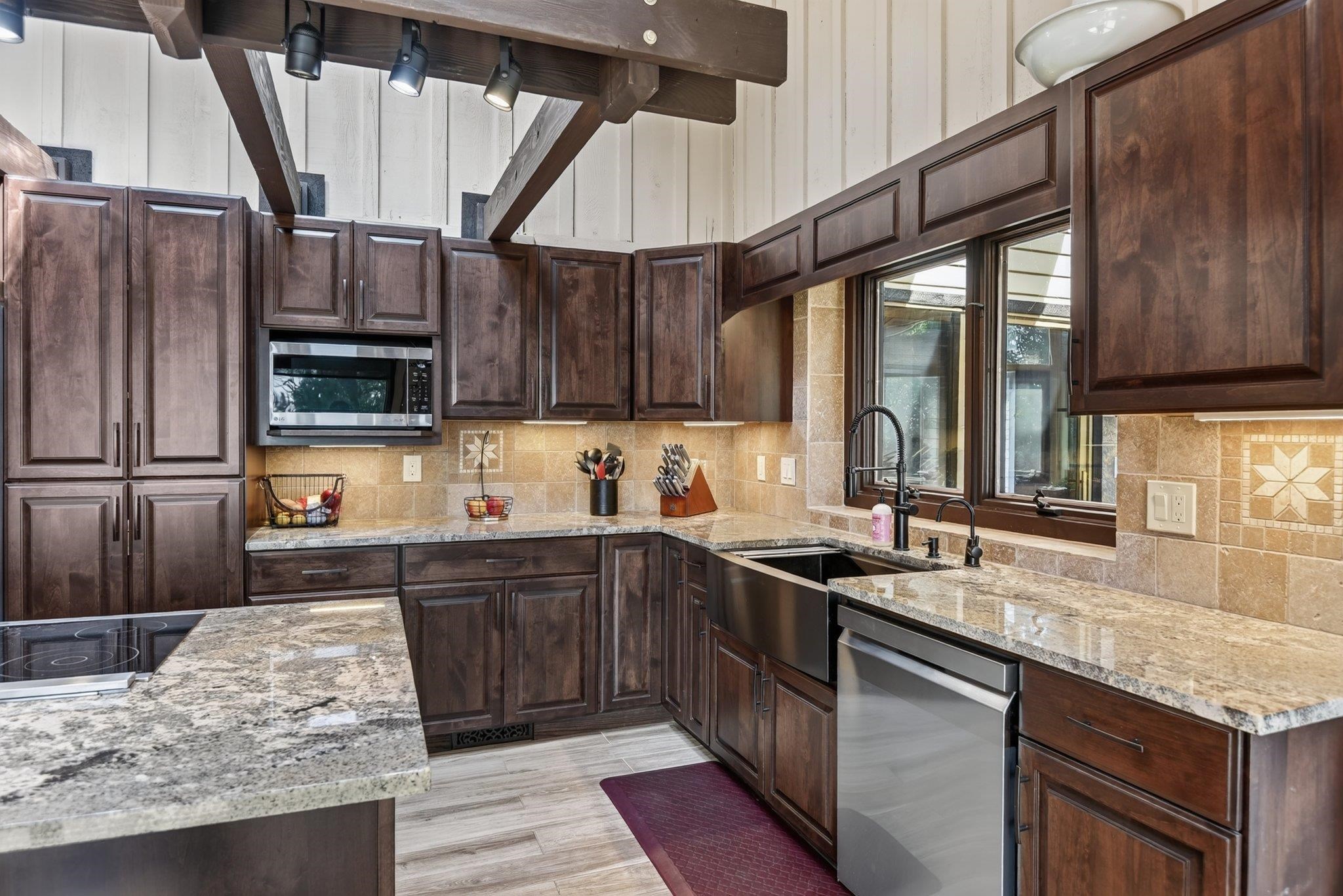 2306 S Carnine Ct - Photo 4
