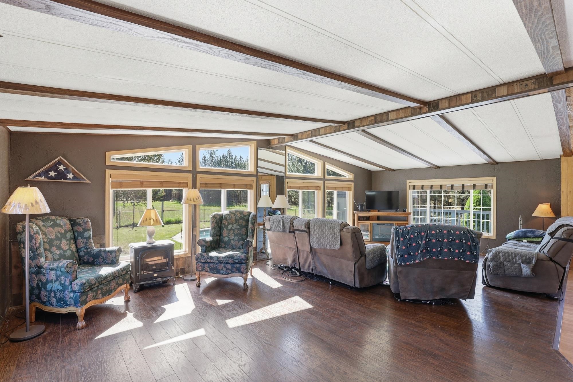 40218 N NEWPORT Hwy - Photo 8
