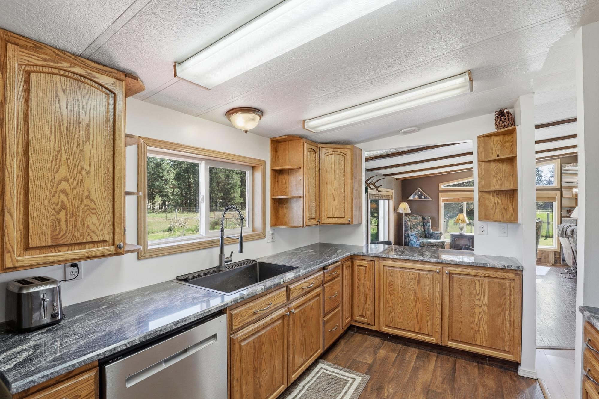 40218 N NEWPORT Hwy - Photo 16