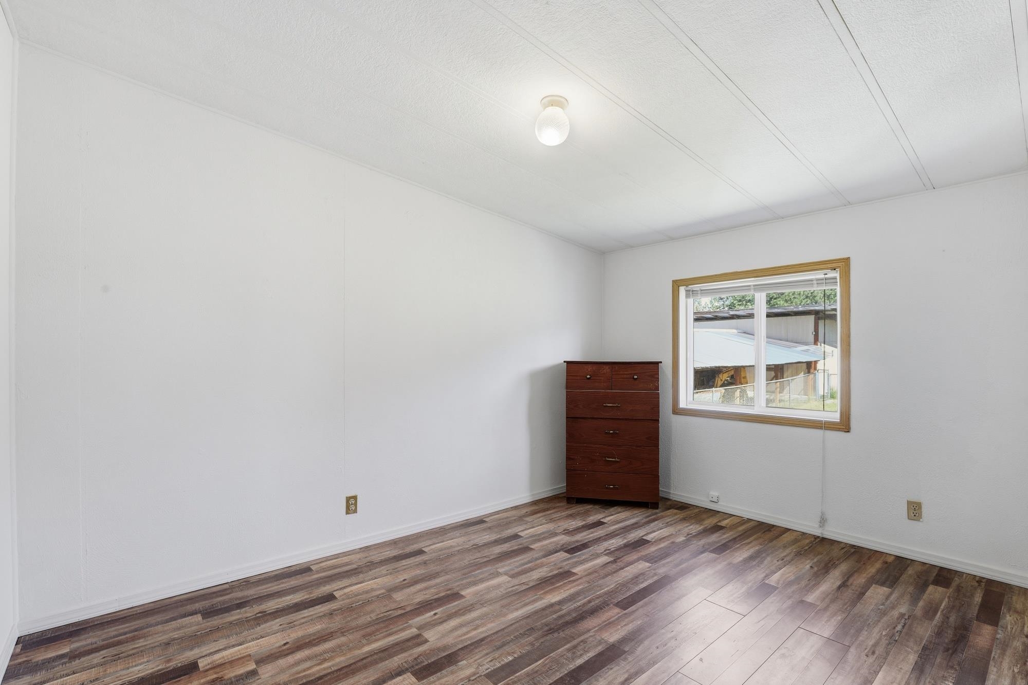 40218 N NEWPORT Hwy - Photo 23