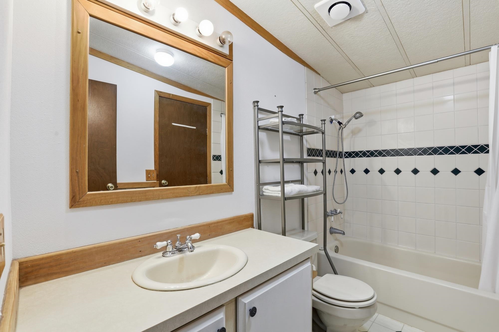 40218 N NEWPORT Hwy - Photo 24