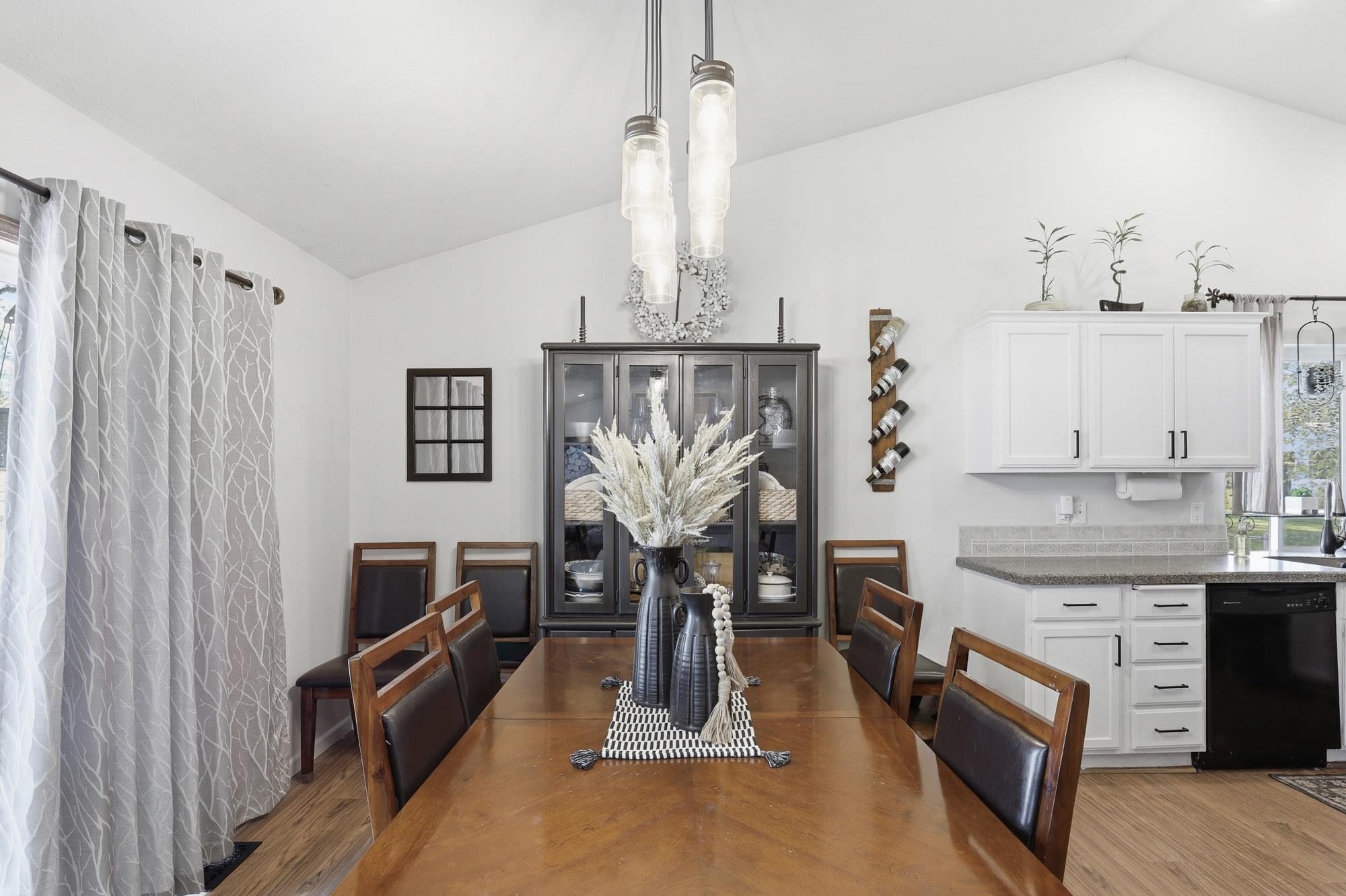 6261 Jenna Dr - Photo 10