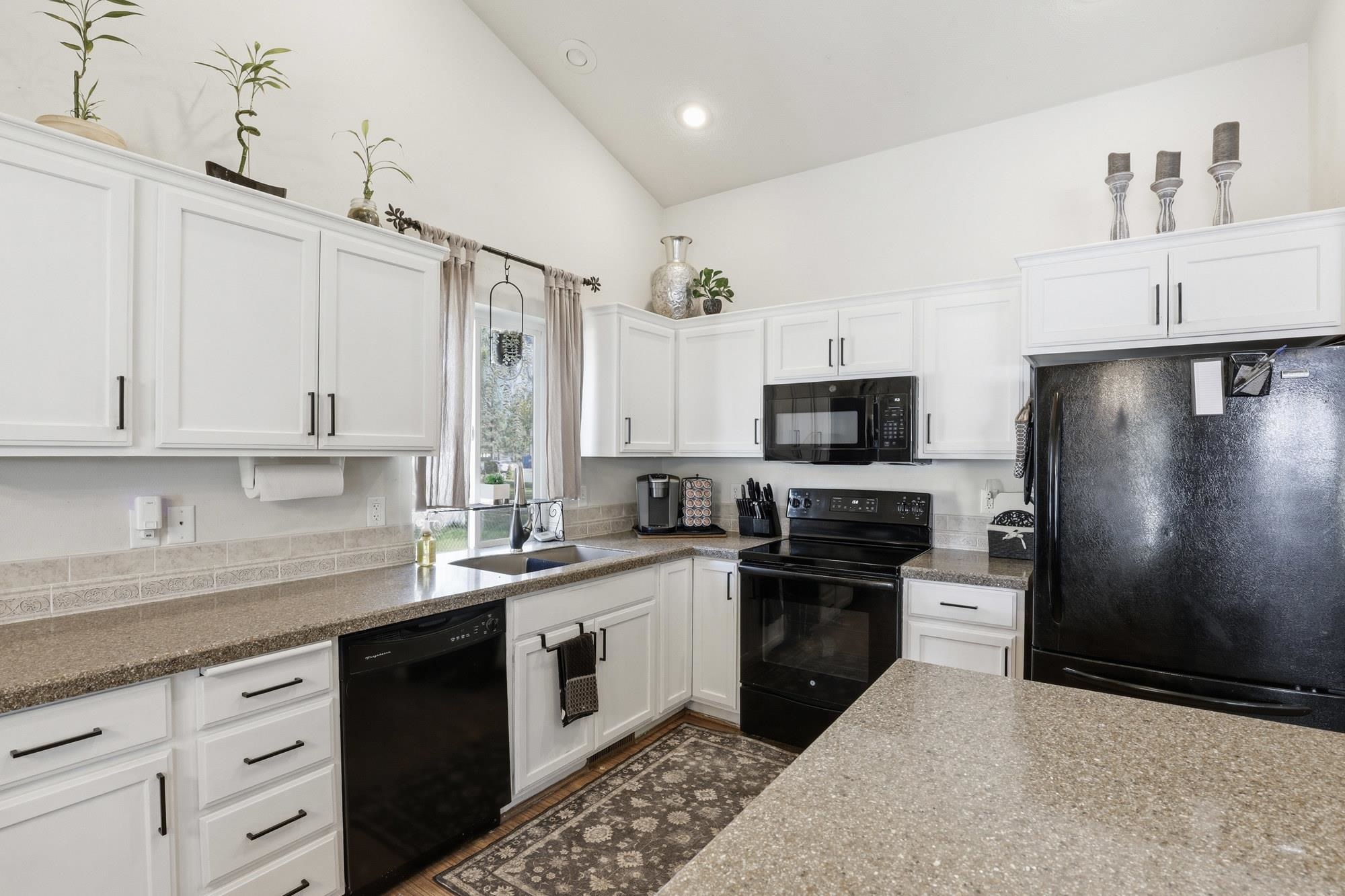 6261 Jenna Dr - Photo 13