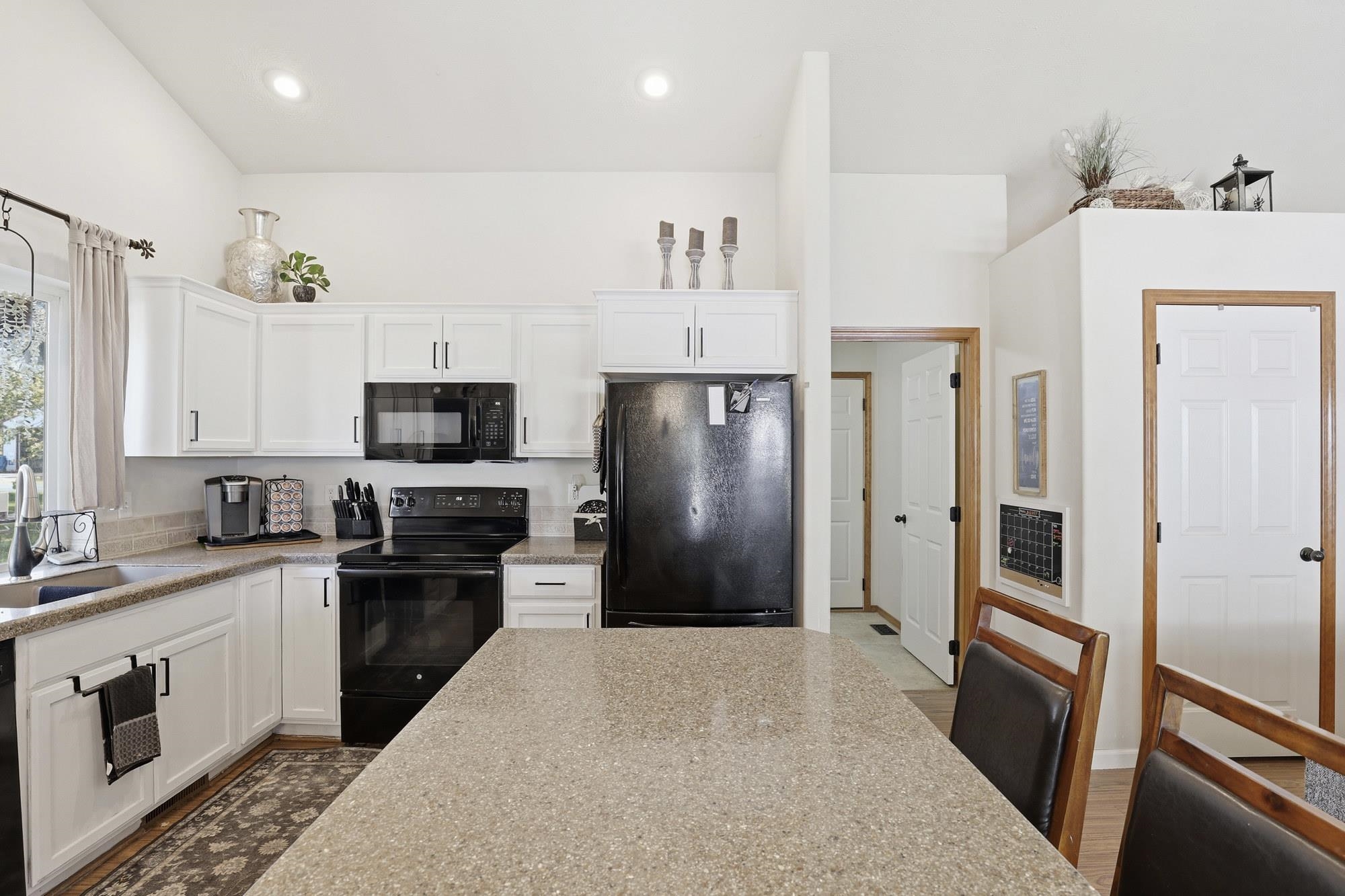 6261 Jenna Dr - Photo 14