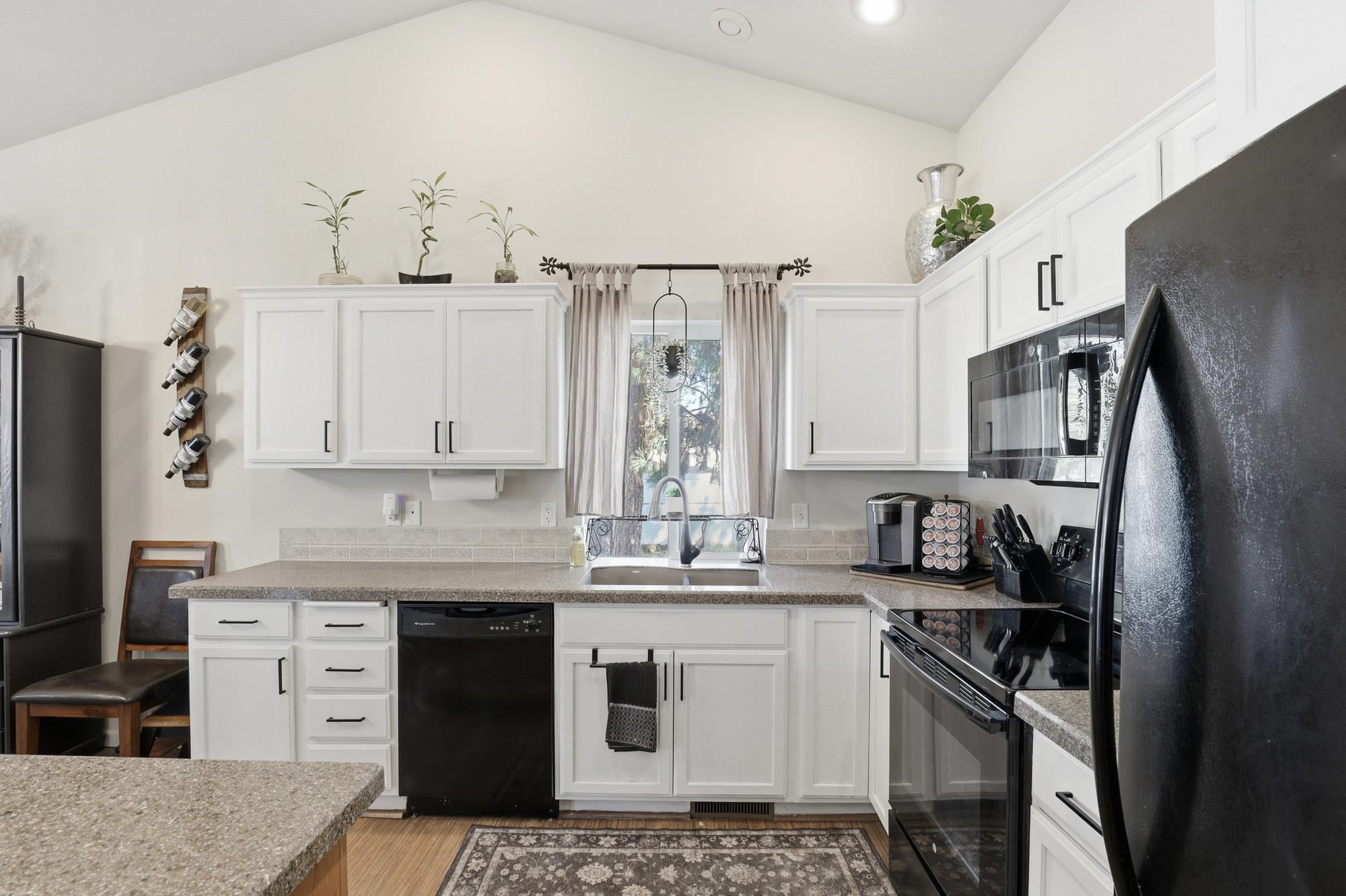 6261 Jenna Dr - Photo 15