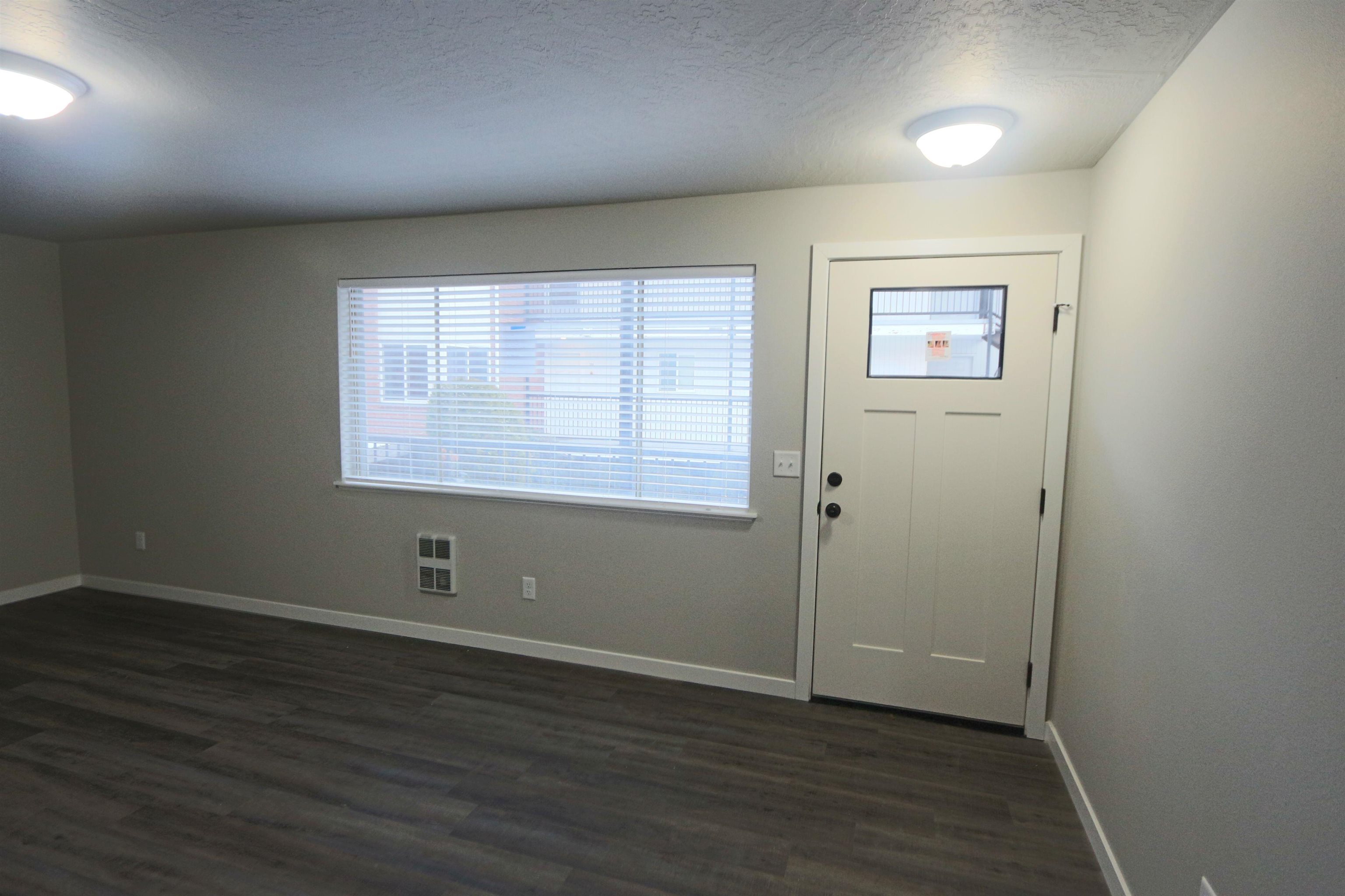 1608 W 8th Ave - Photo 8