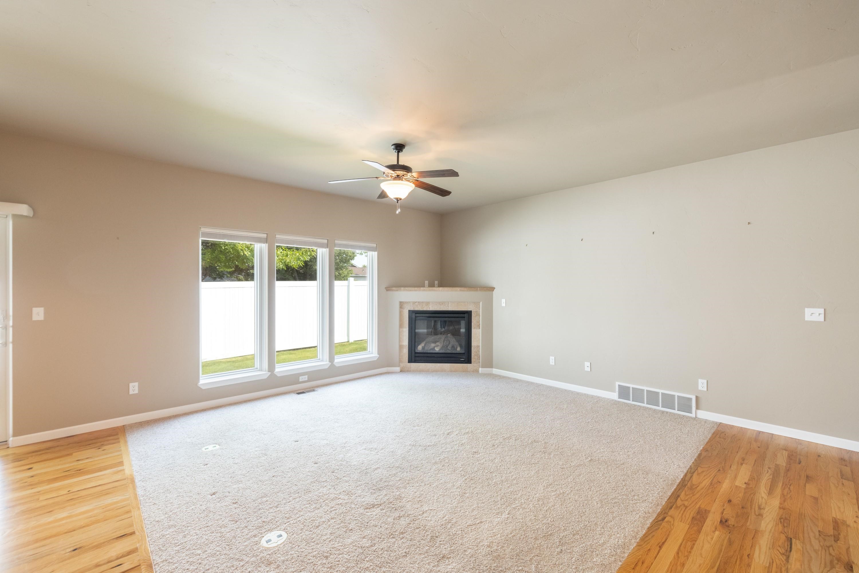 14325 E Cloverdale Ln - Photo 6