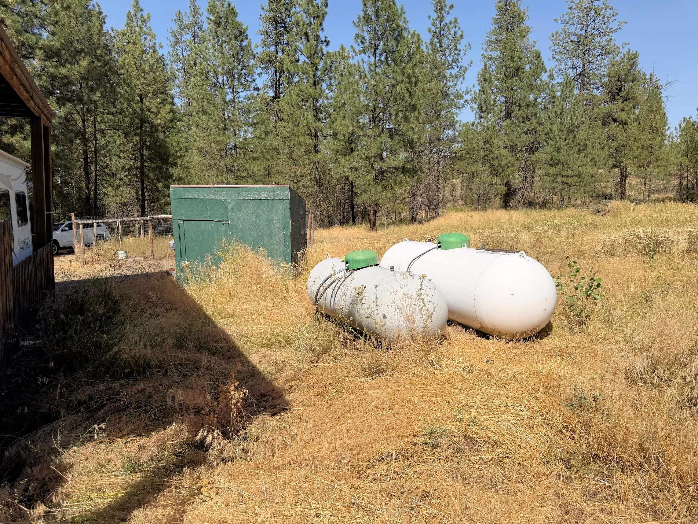 002 N Miles/Creston Rd - Photo 31