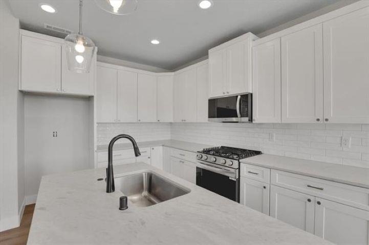 1109-29 N Country Club Dr - Photo 8