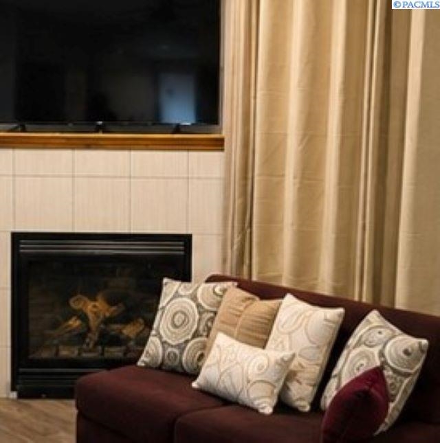 722 S Brockway Dr - Photo 4