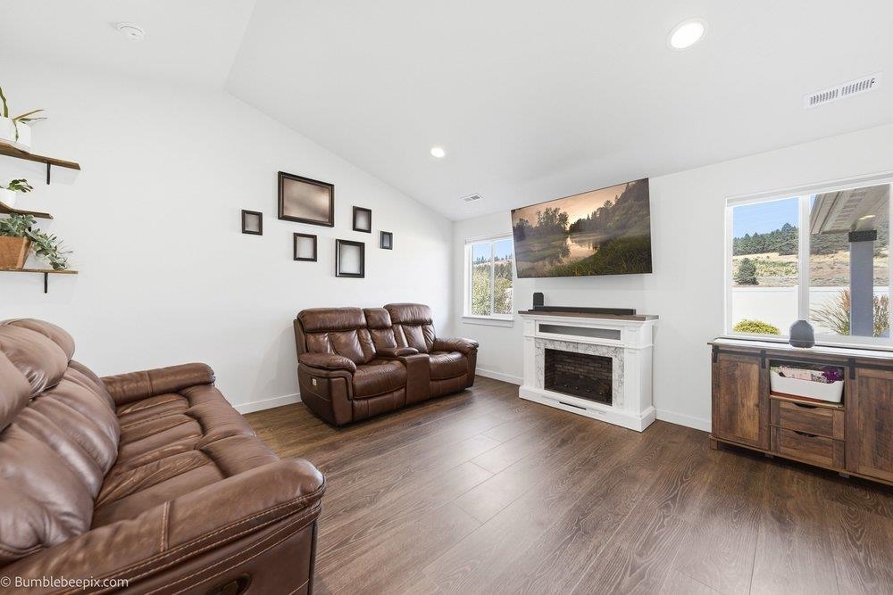 14705 E Caprio Ave - Photo 13