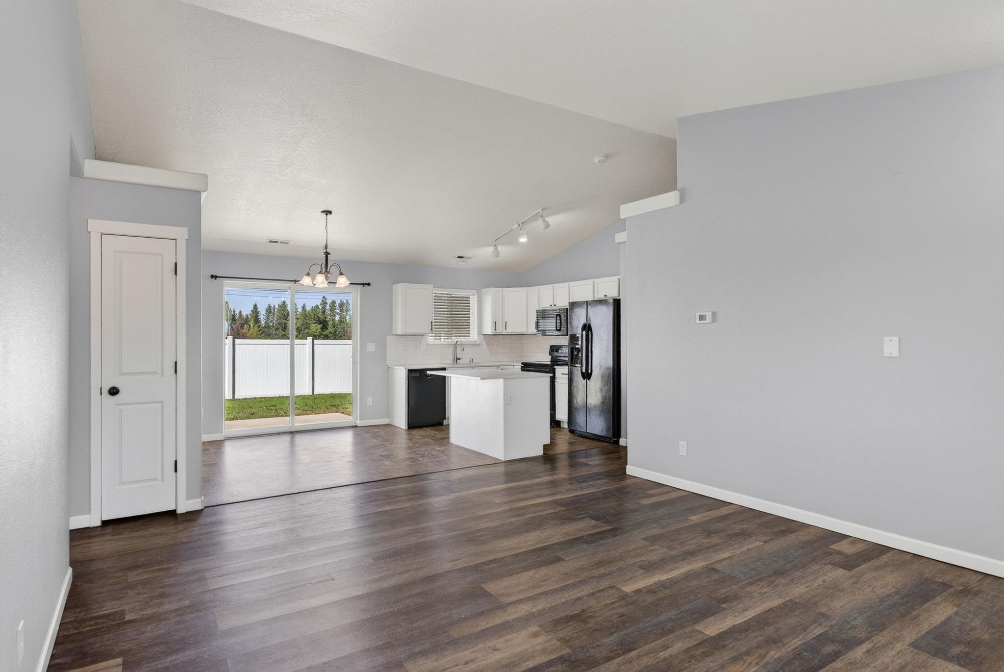 4407 S Mack Rd - Photo 8