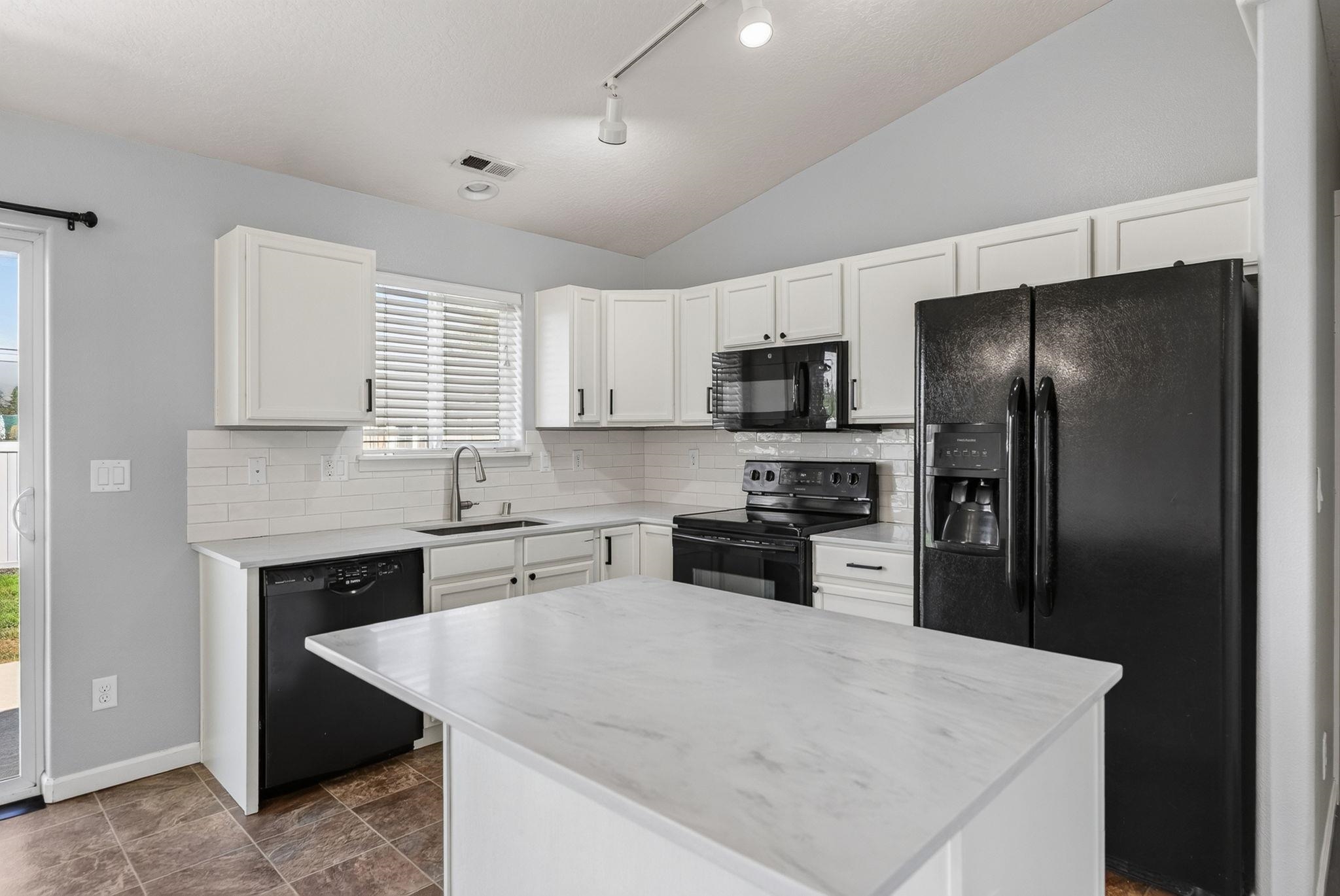 4407 S Mack Rd - Photo 13