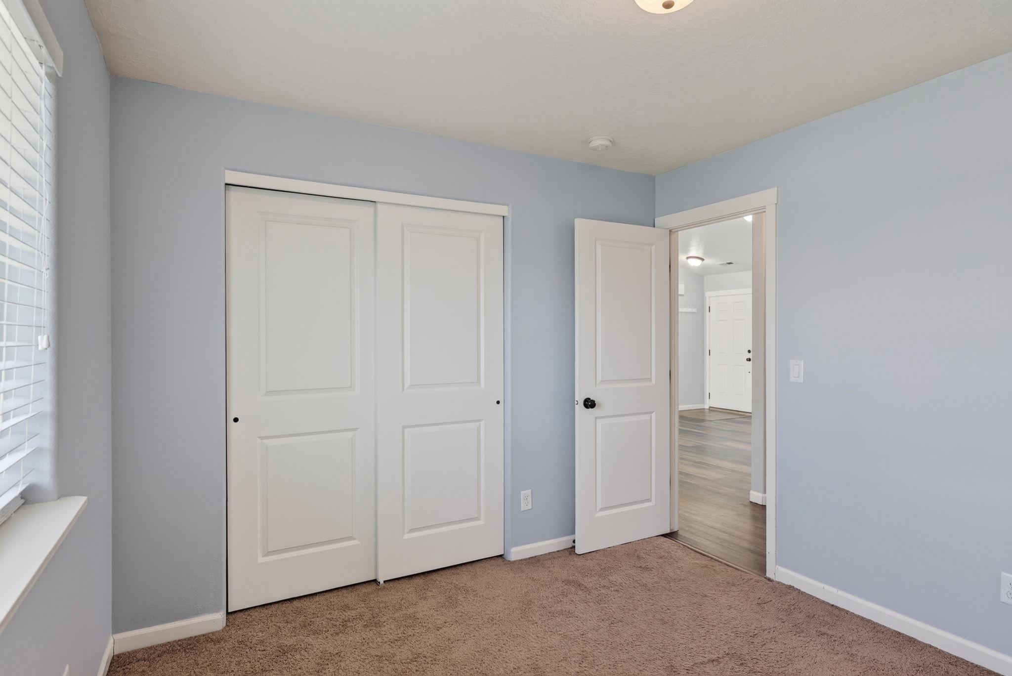 4407 S Mack Rd - Photo 30