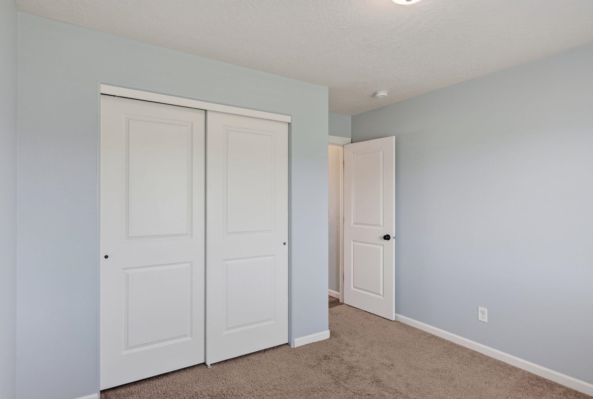 4407 S Mack Rd - Photo 33