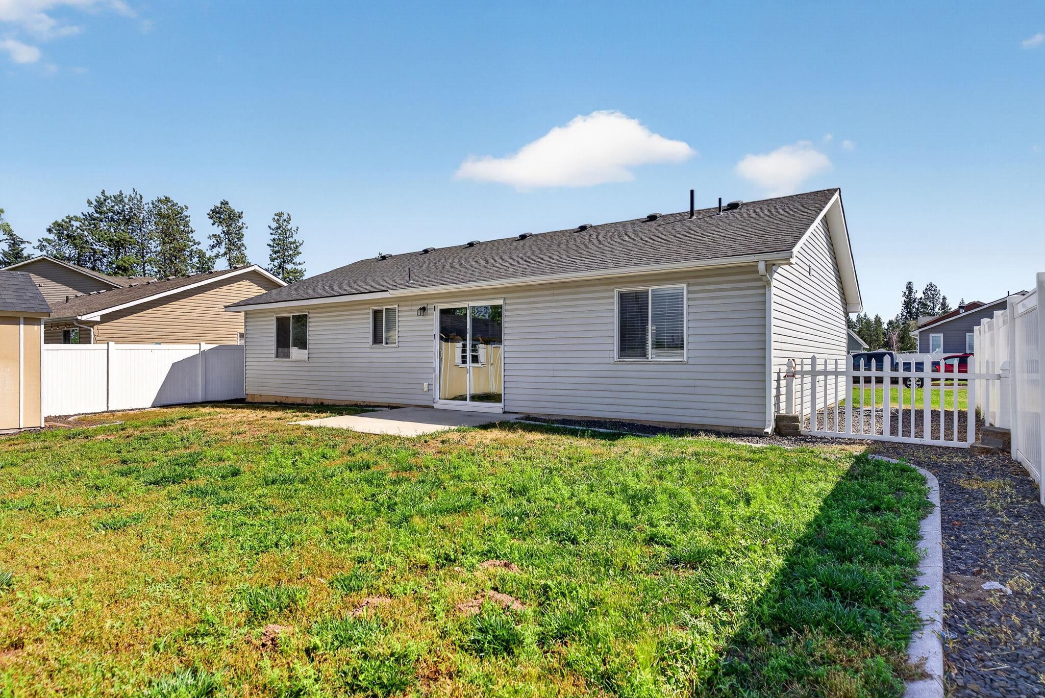 4407 S Mack Rd - Photo 36