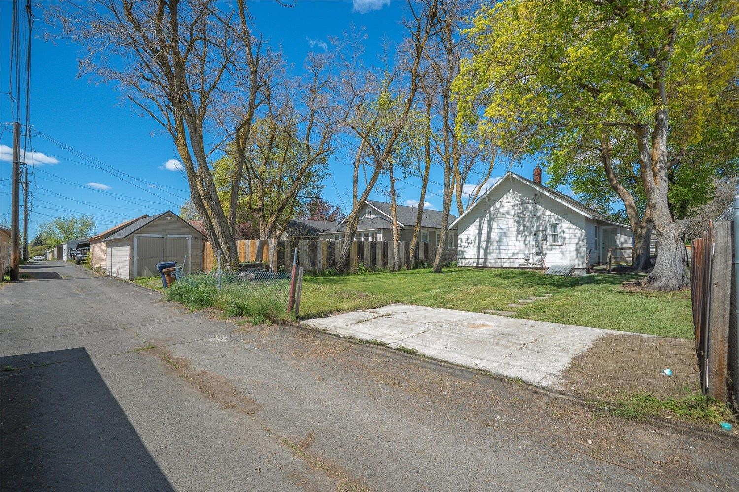 416 E Everett Ave - Photo 15