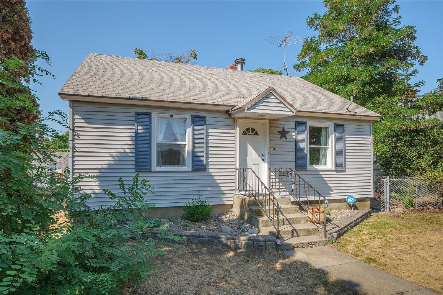 1911 E Sharp Ave - Photo 3