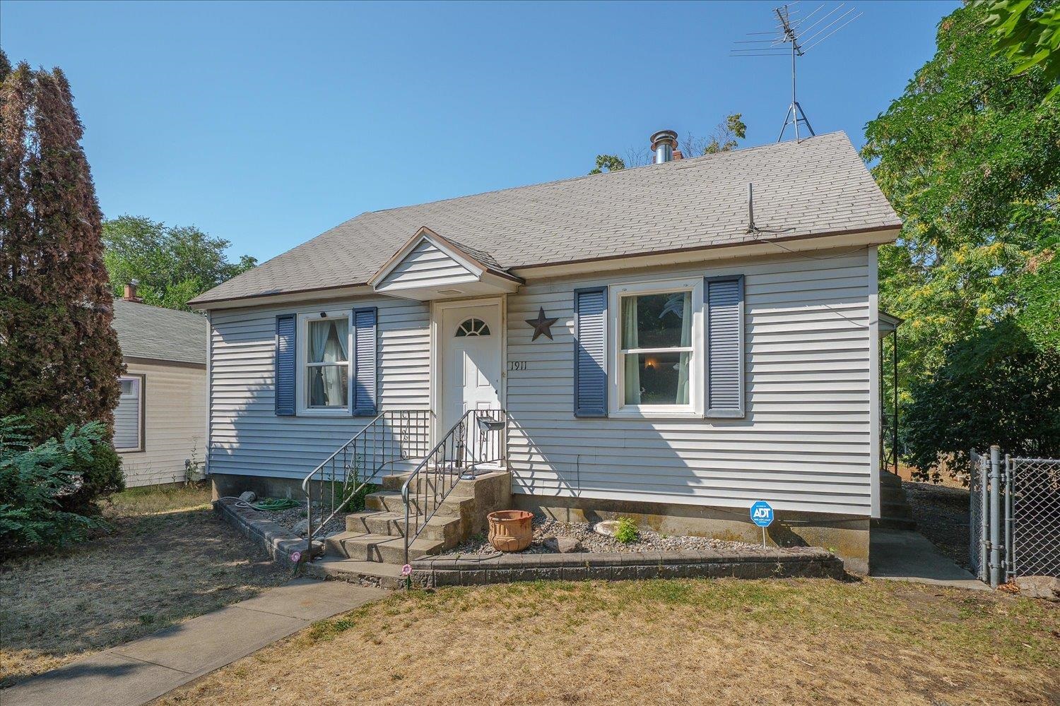 1911 E Sharp Ave - Photo 4