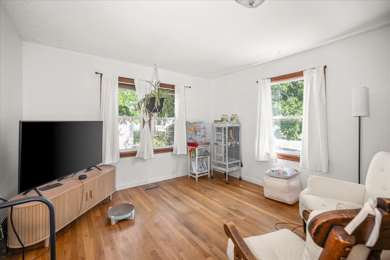 1911 E Sharp Ave - Photo 6
