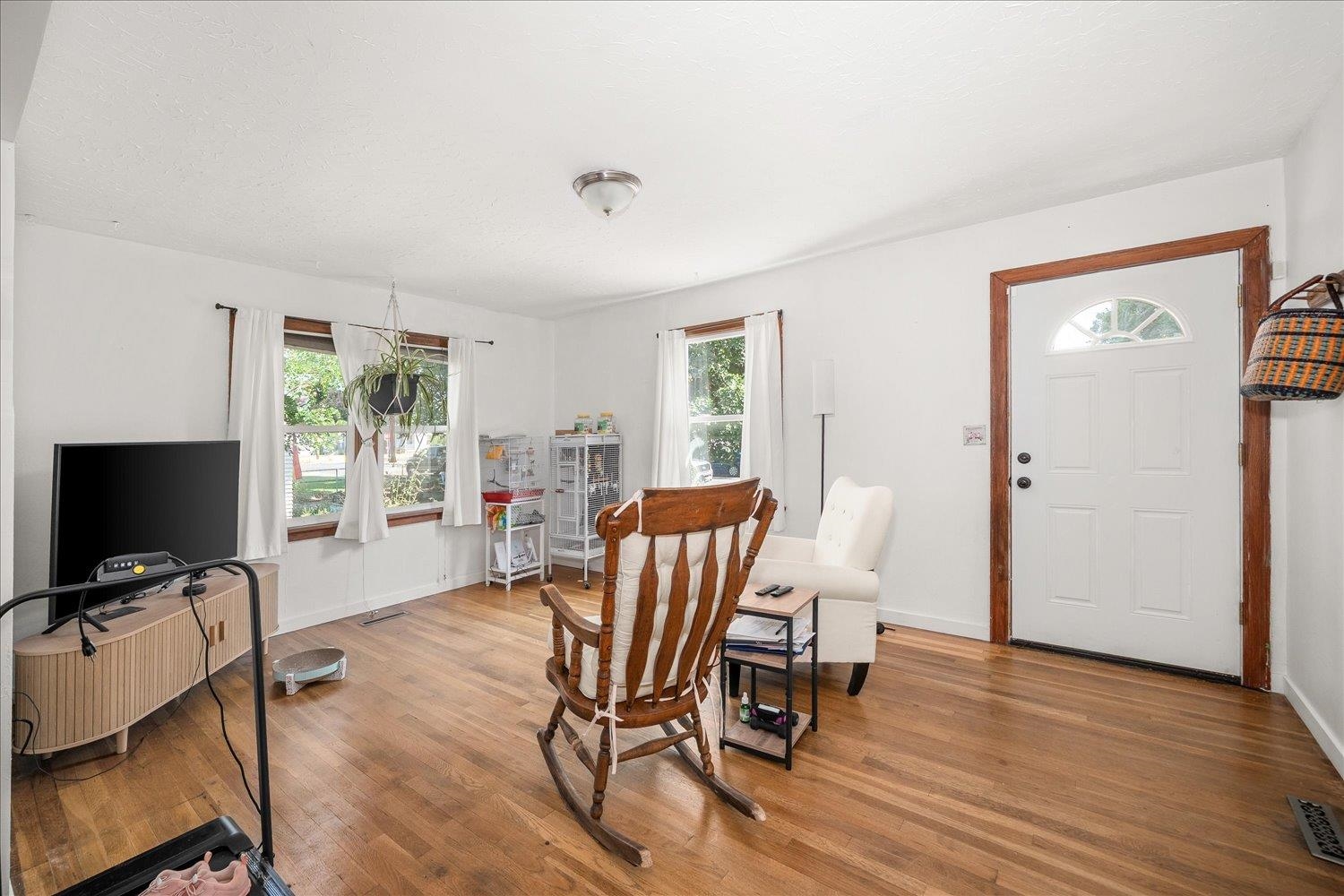 1911 E Sharp Ave - Photo 7