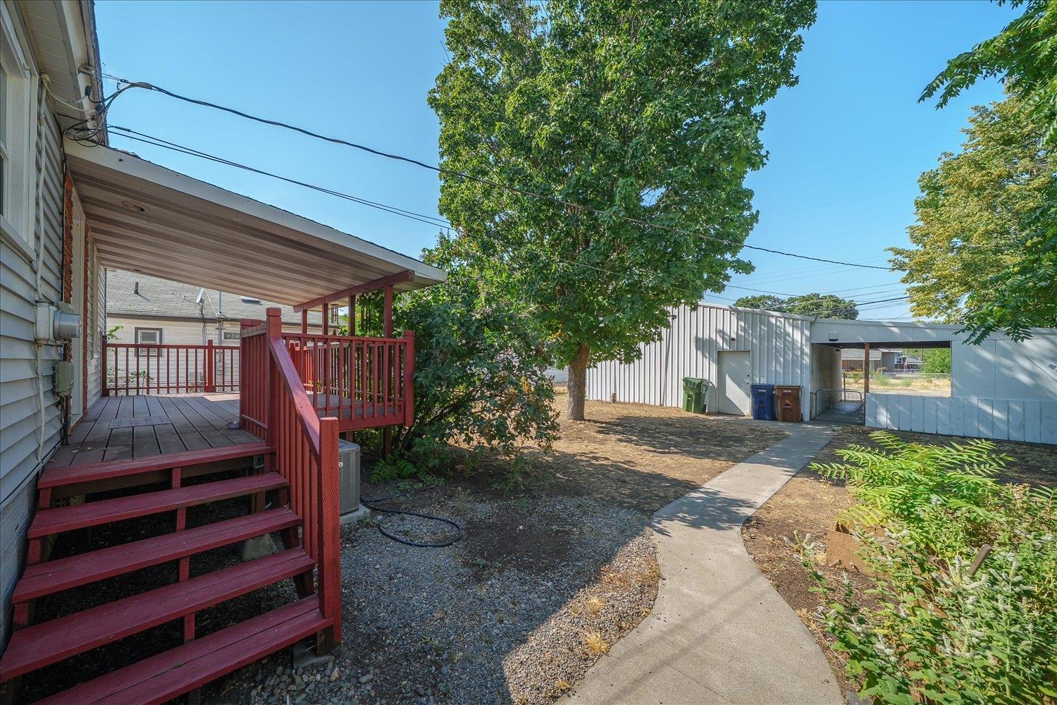 1911 E Sharp Ave - Photo 24