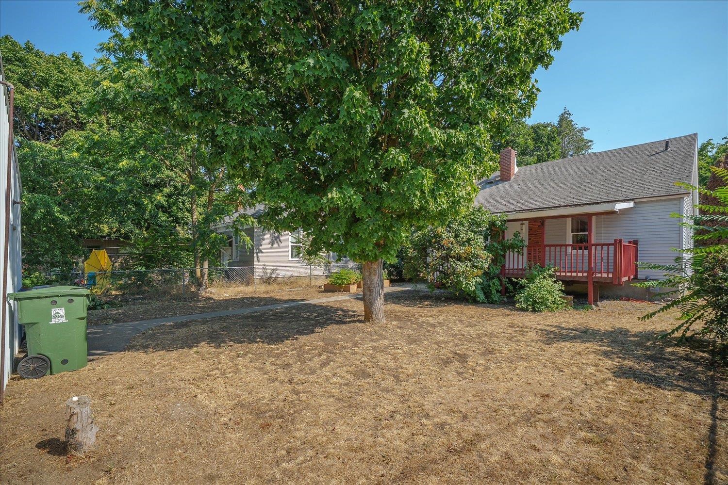 1911 E Sharp Ave - Photo 29