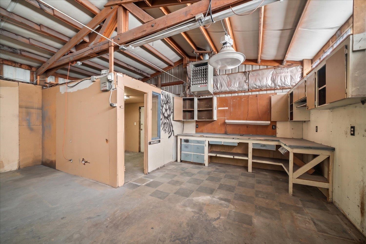 1911 E Sharp Ave - Photo 37
