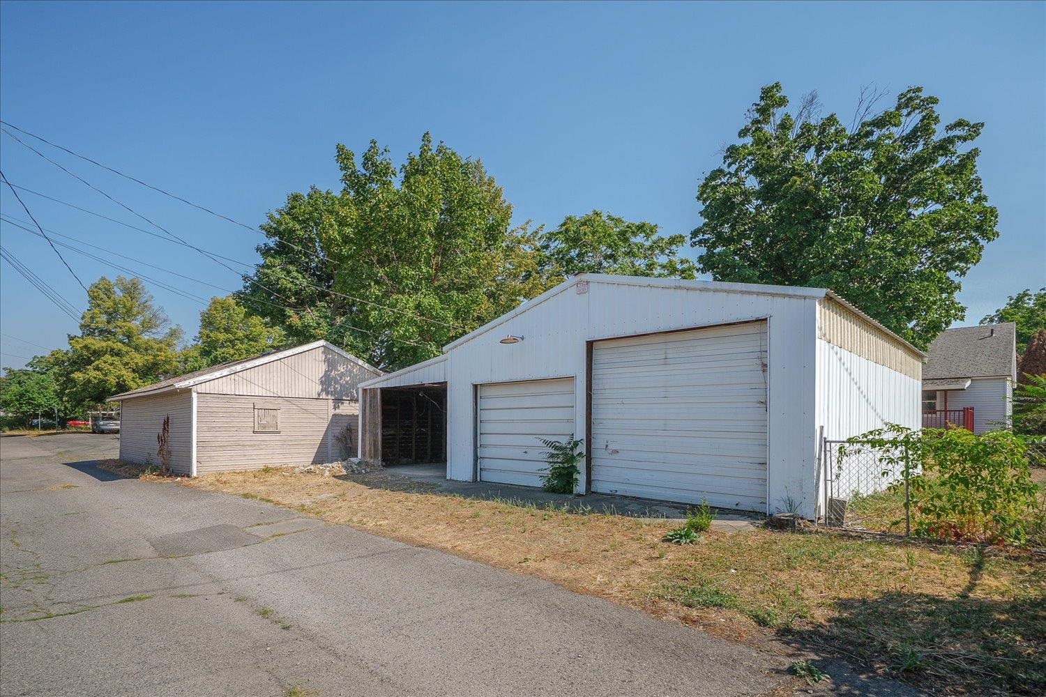 1911 E Sharp Ave - Photo 42